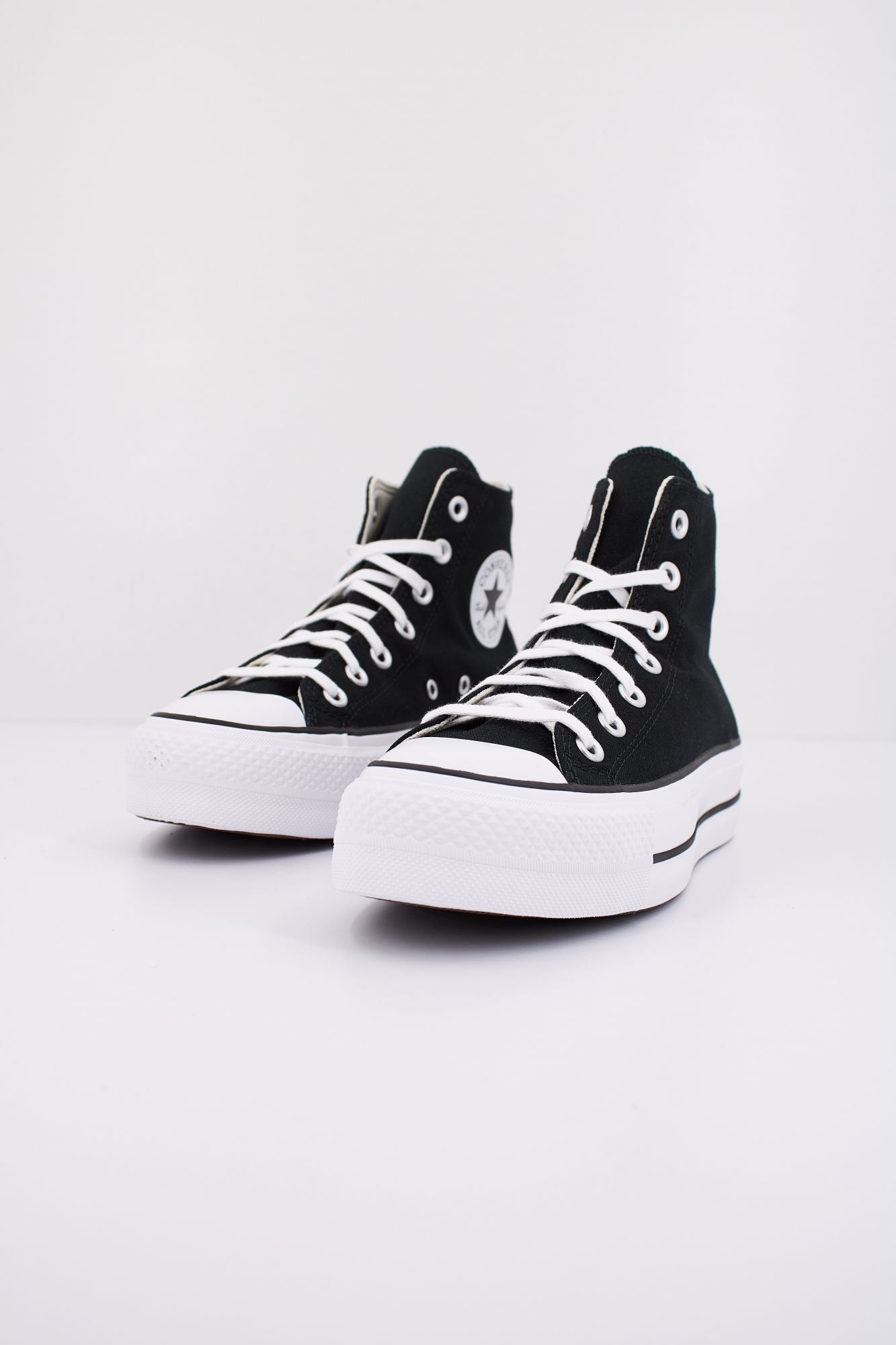 CONVERSE CHUCK TAYLOR ALL STAR PLATFORM en color NEGRO (2)