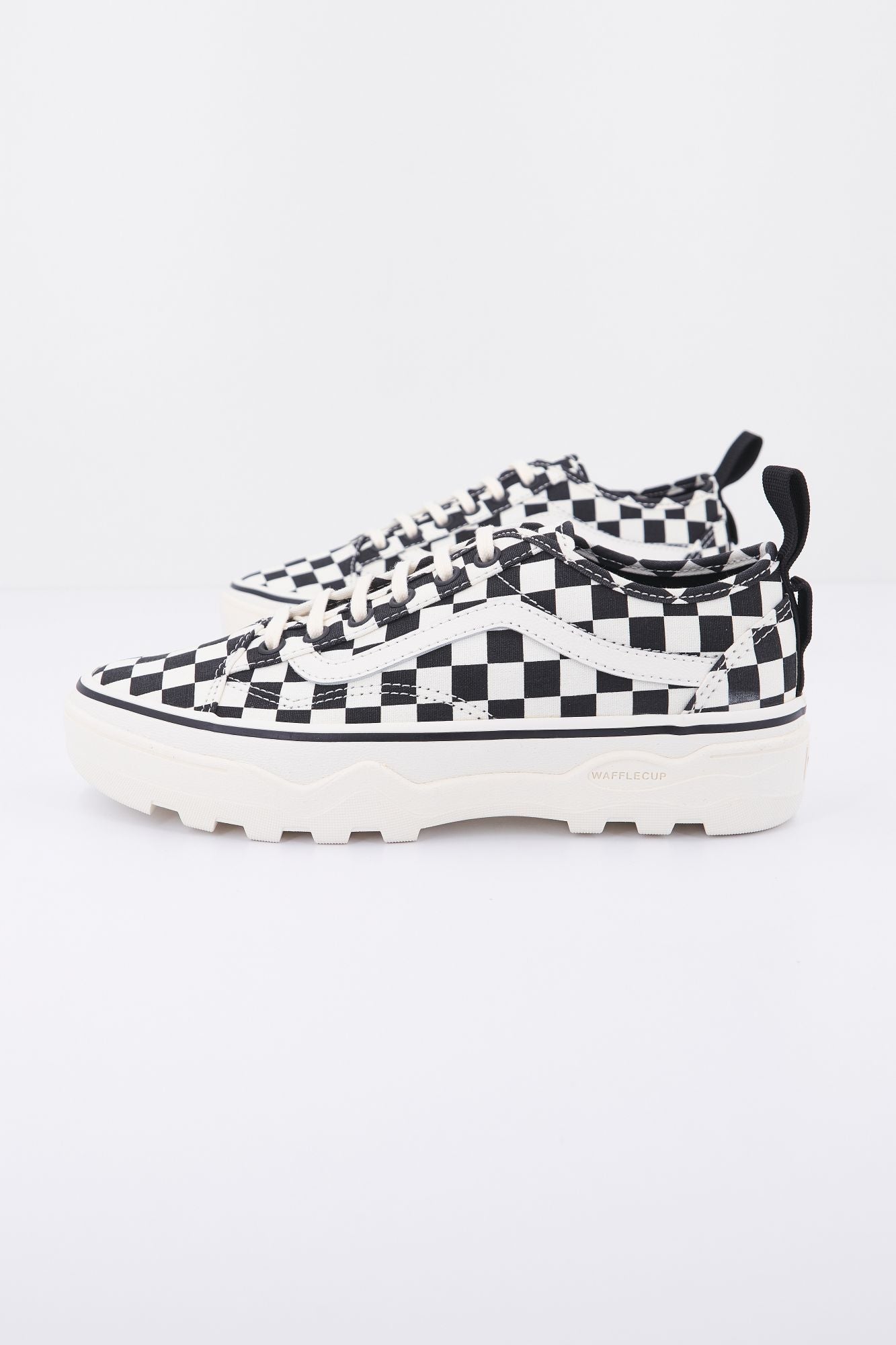VANS UA SENTRY OLD SKOOL WC en color BEIS (2)