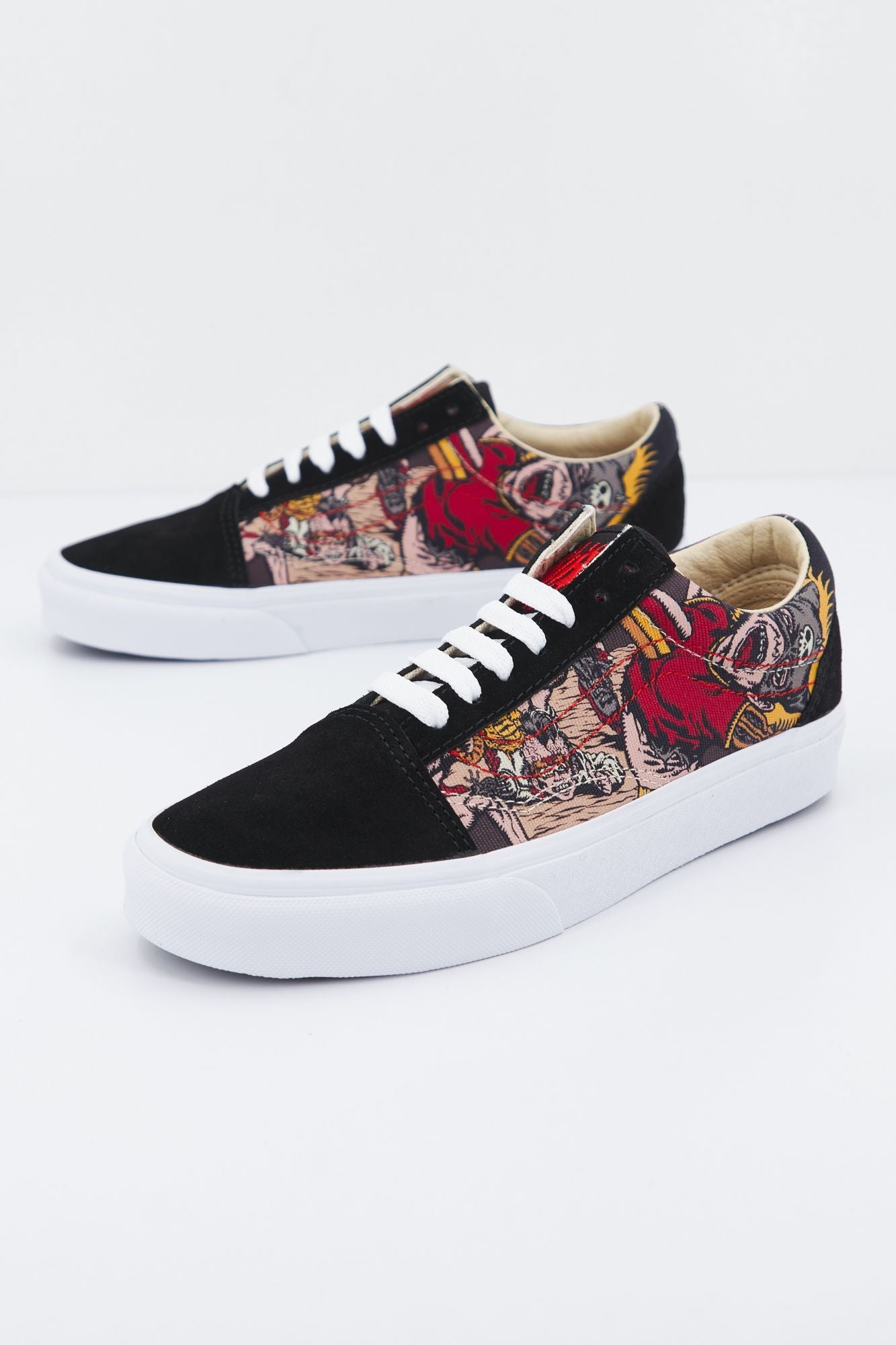 VANS UA OLD SKOOL en color NEGRO (1)