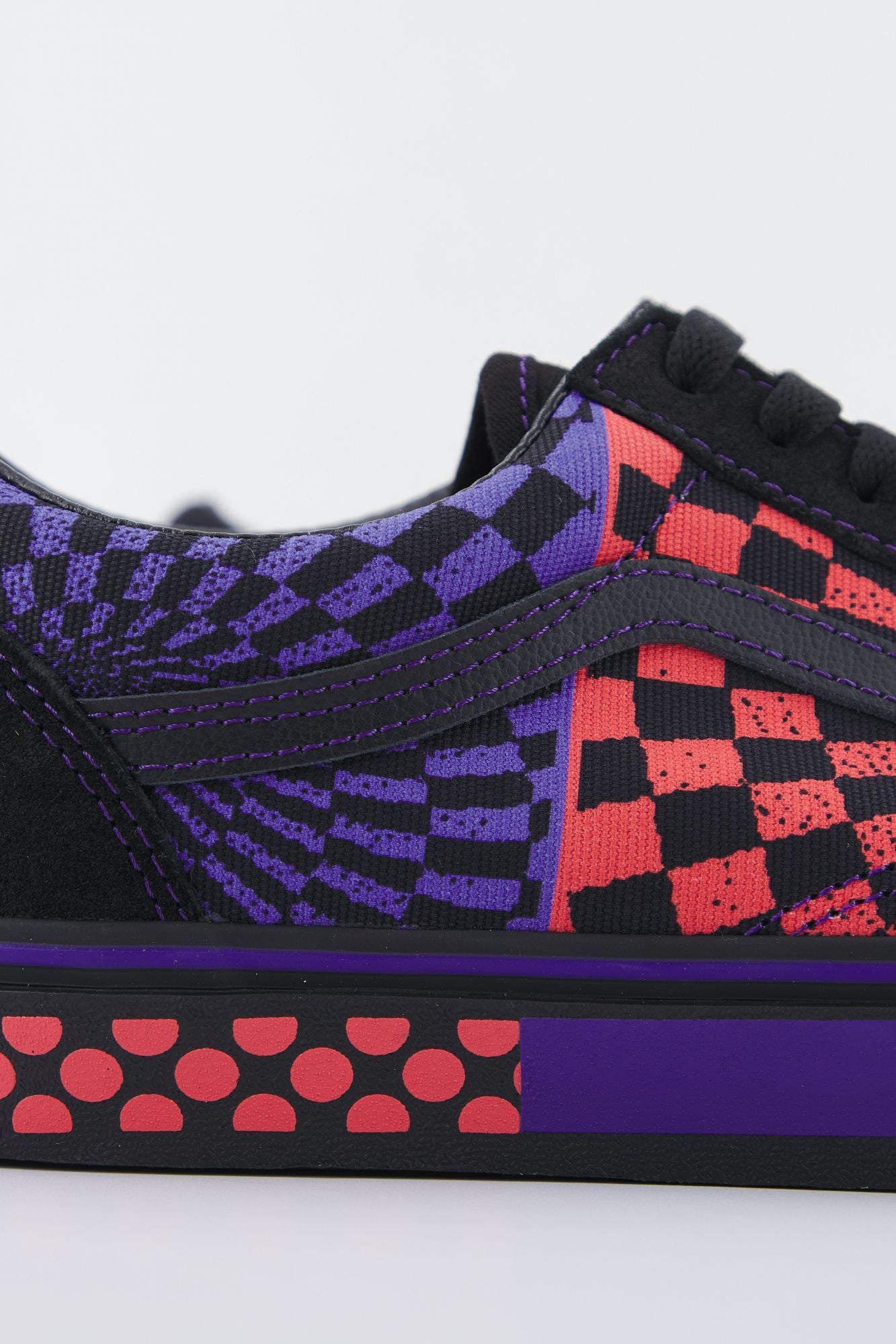 VANS UA OLD SKOOL en color NEGRO (4)