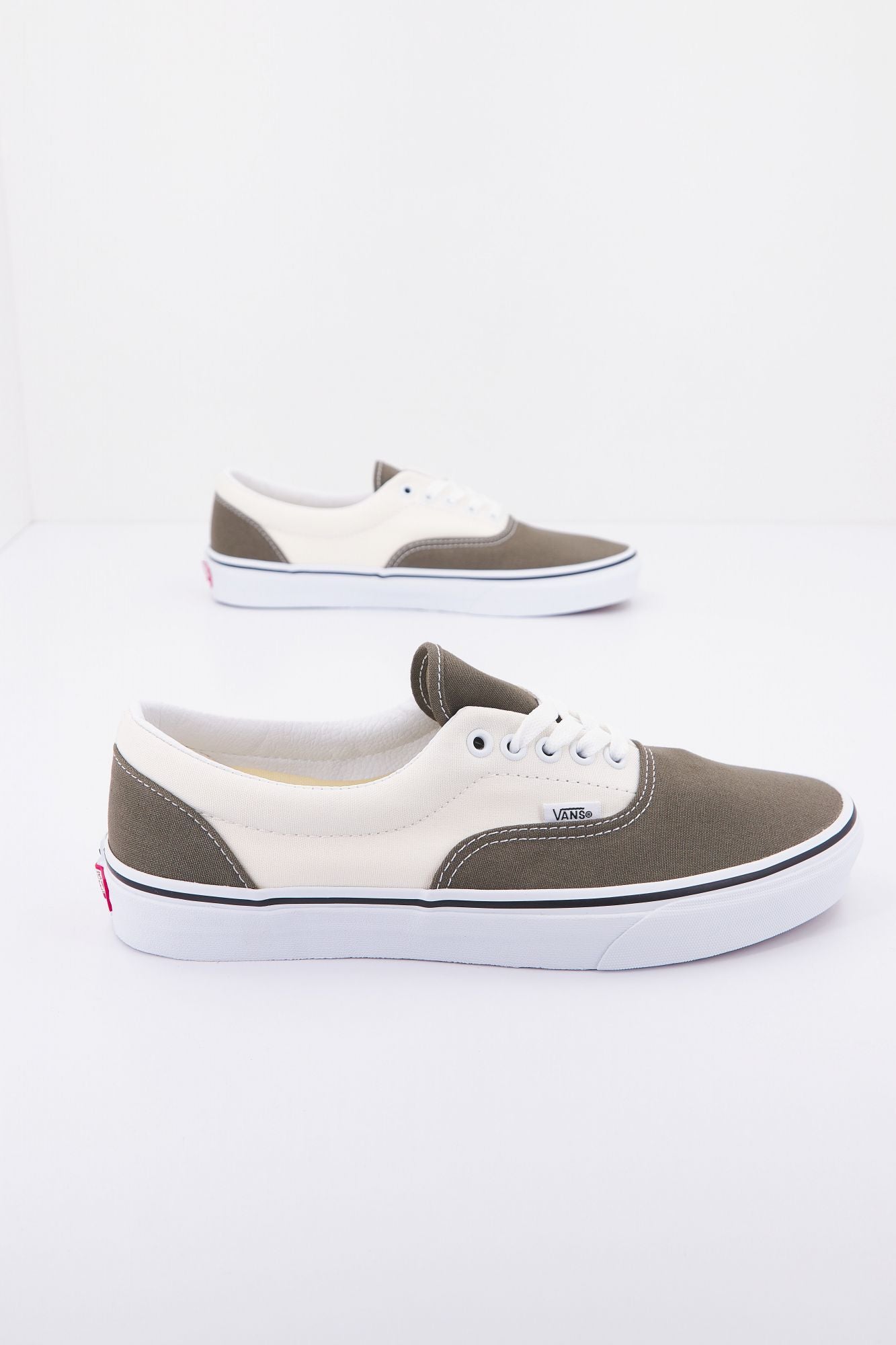 VANS UA ERA en color VERDE (2)