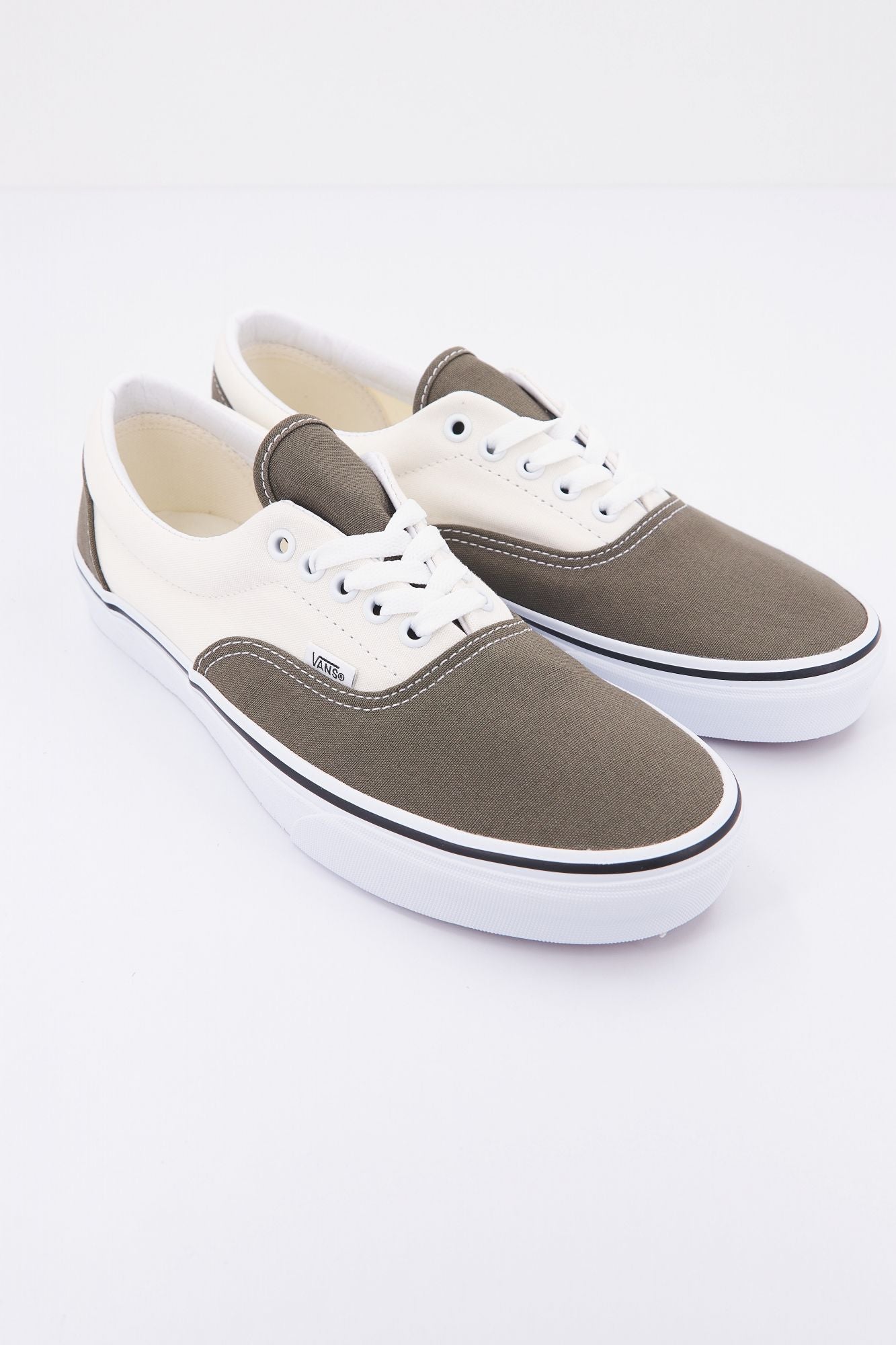 VANS UA ERA en color VERDE (3)