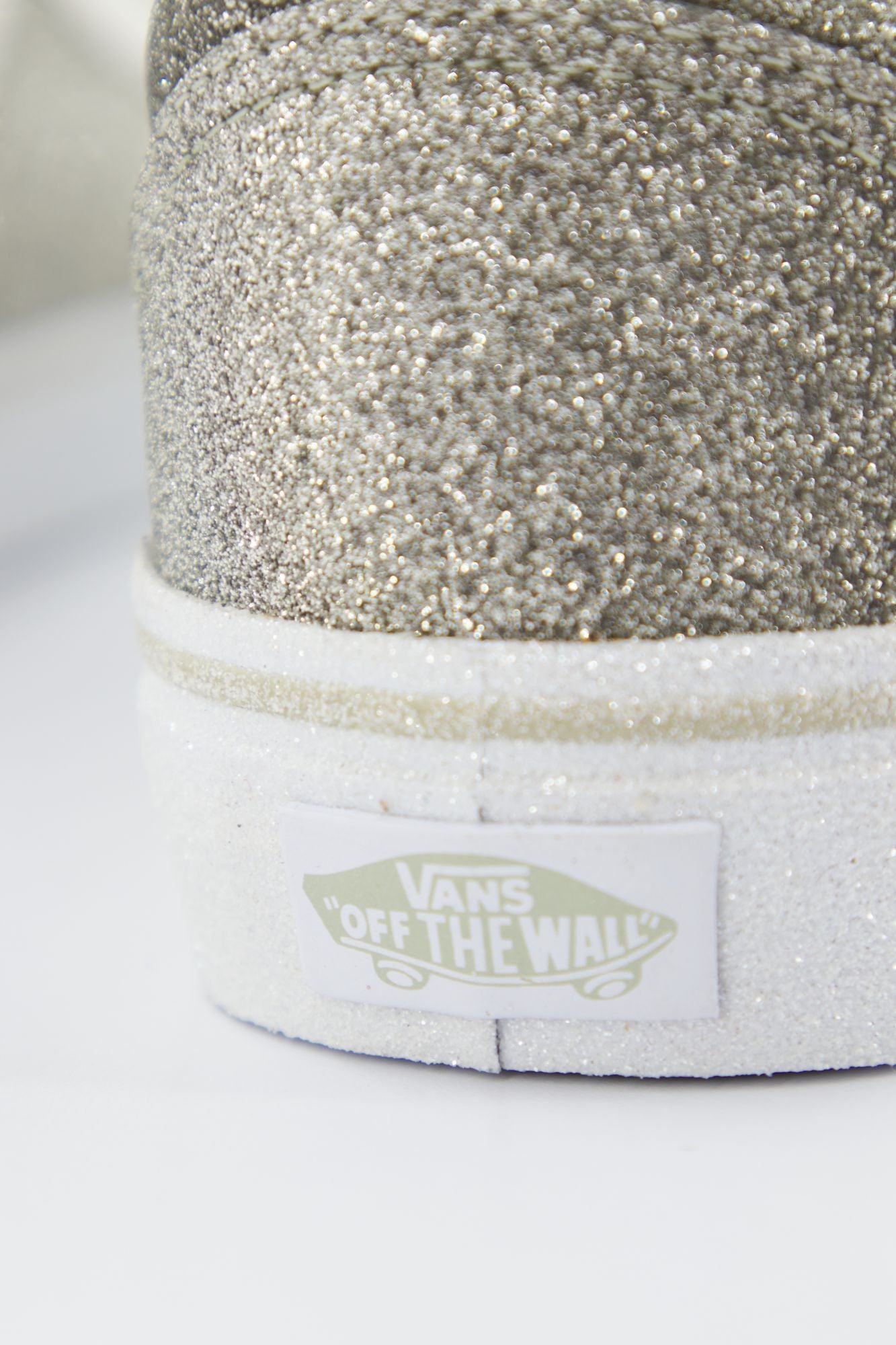 VANS UA OLD SKOOL en color PLATA (4)