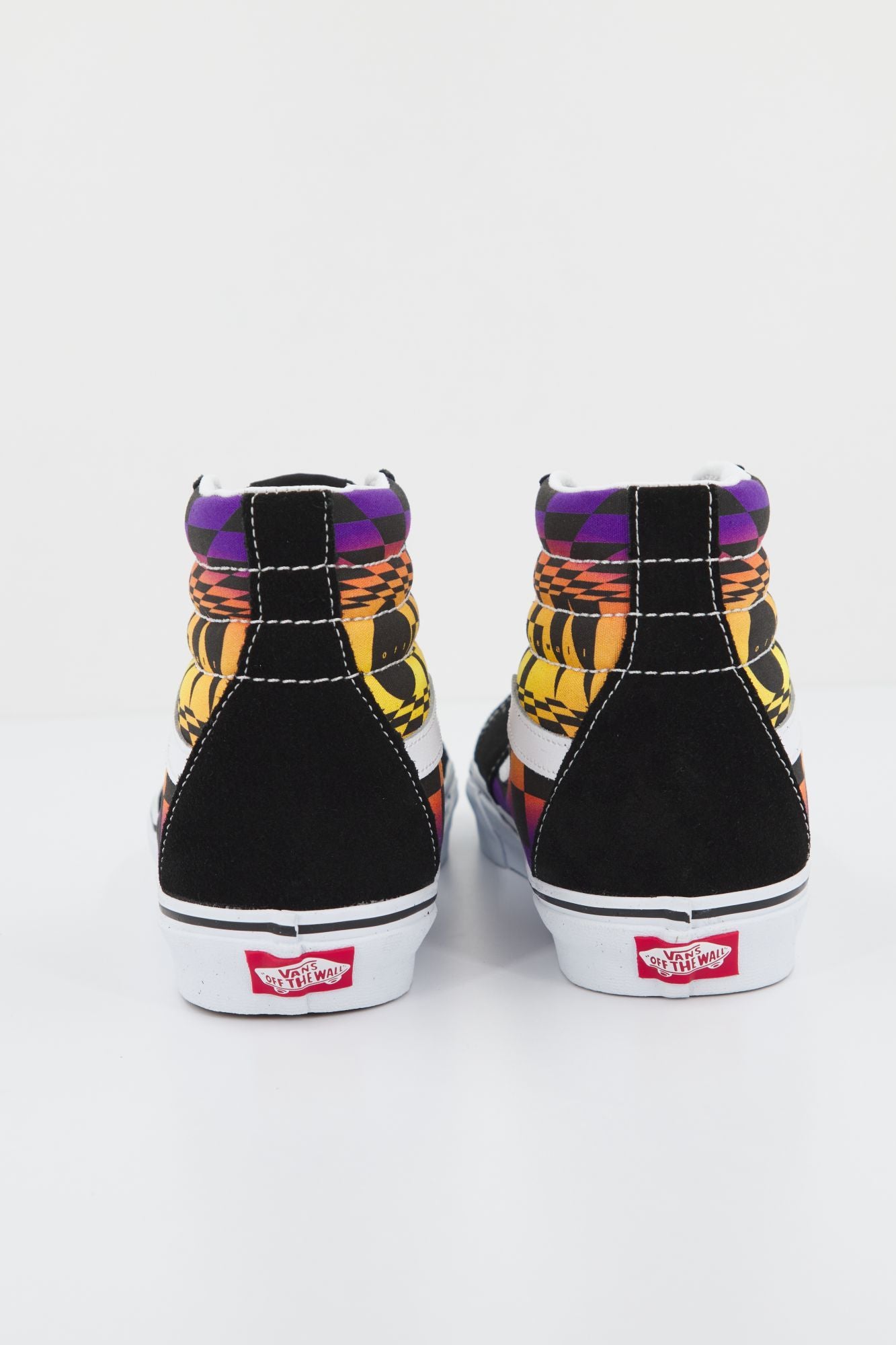 VANS UA SK8-HI en color NEGRO (3)