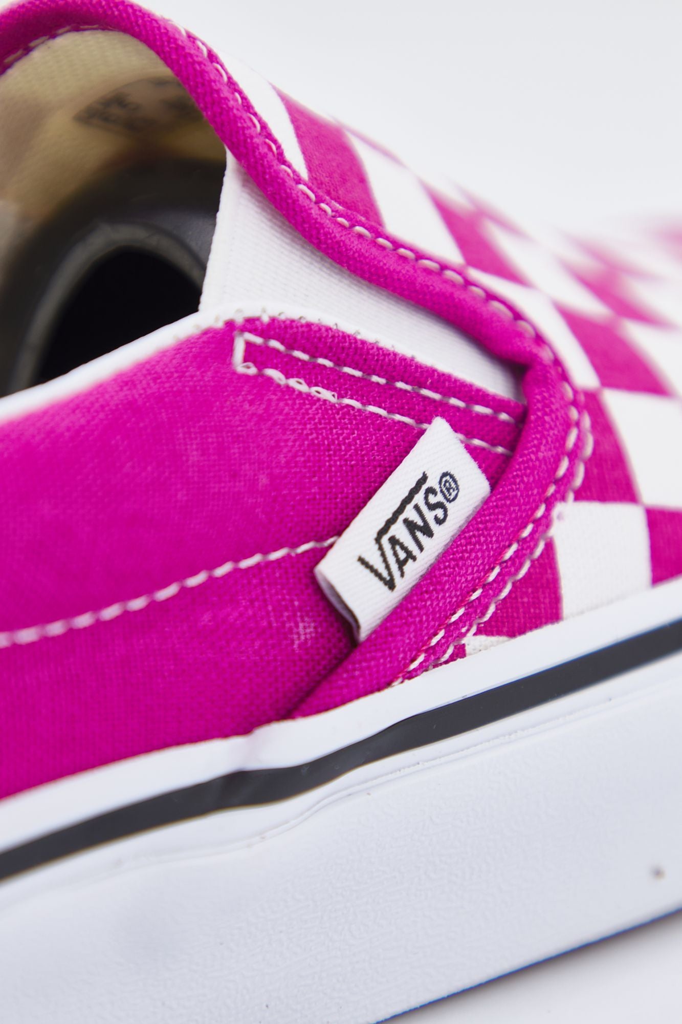 VANS UA CLASSIC SLIP-ON en color VIOLETA (4)