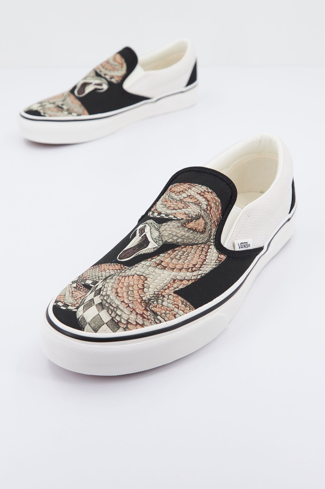 VANS UA CLASSIC SLIP-ON en color ANIMAL PRINT (2)