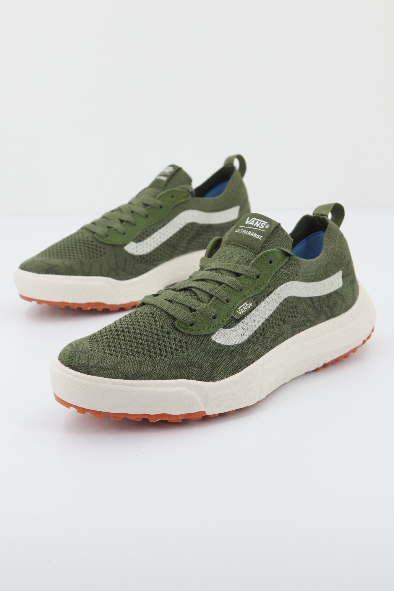 VANS UA ULTRARANGE en color VERDE (3)