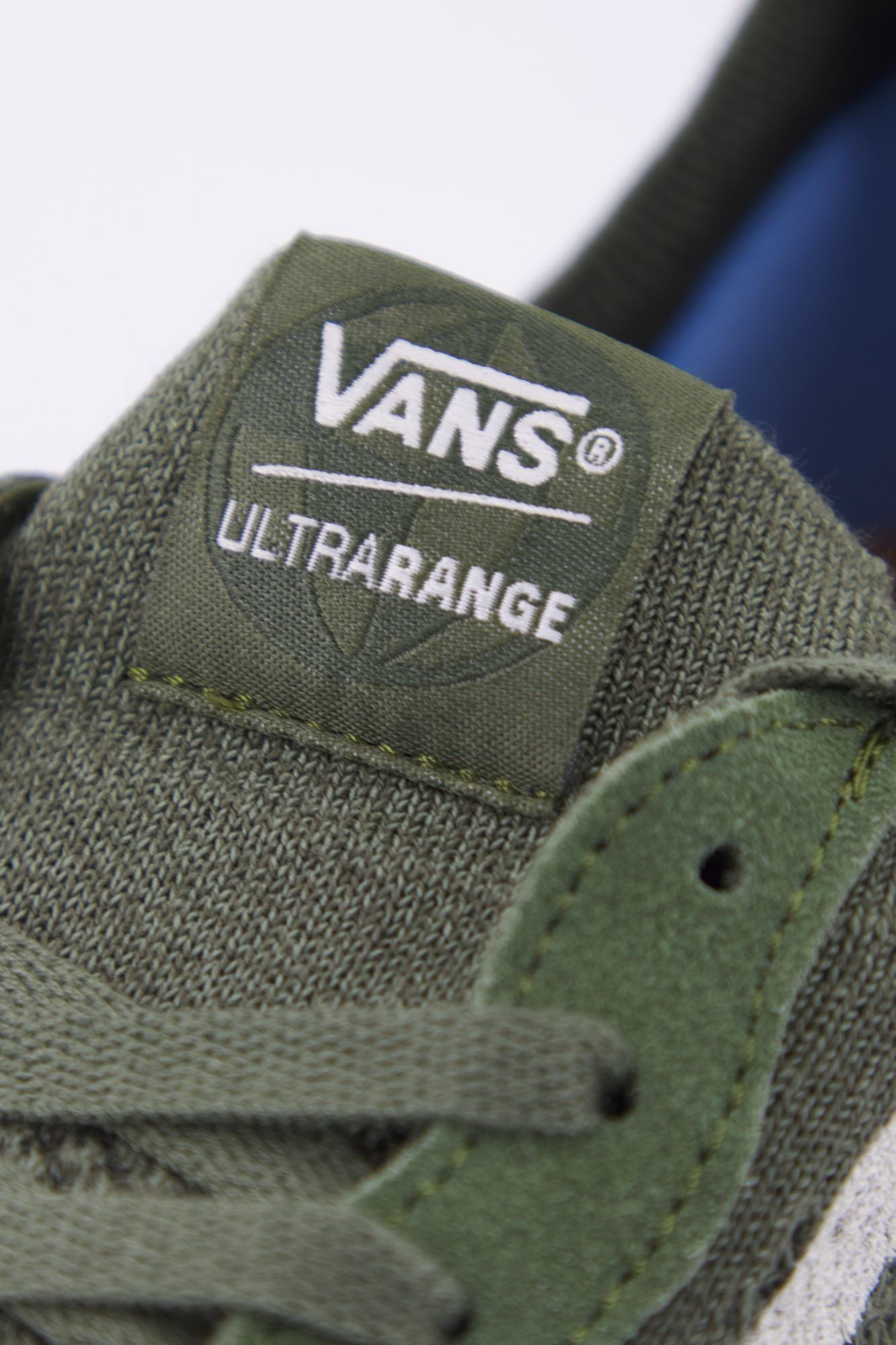 VANS UA ULTRARANGE en color VERDE (4)