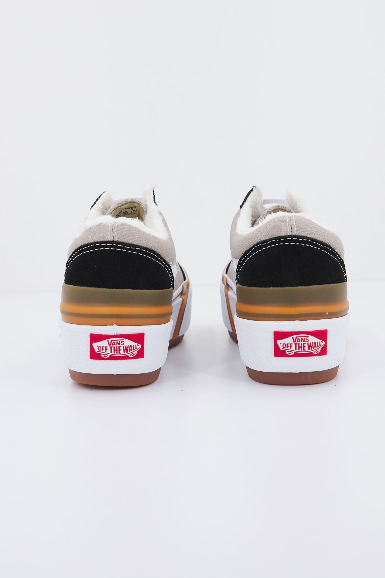 VANS UA OLD SKOOL en color BEIS (3)