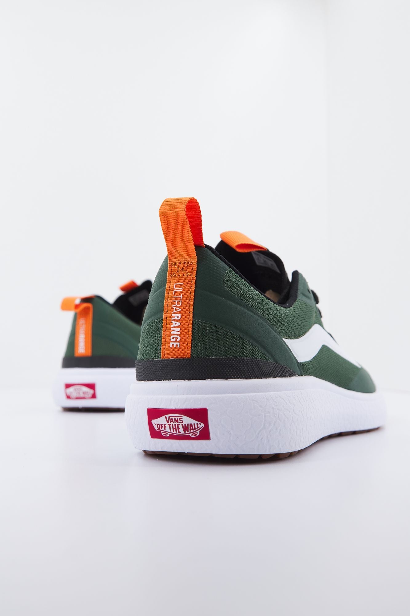 VANS UA ULTRARANGE en color VERDE (4)