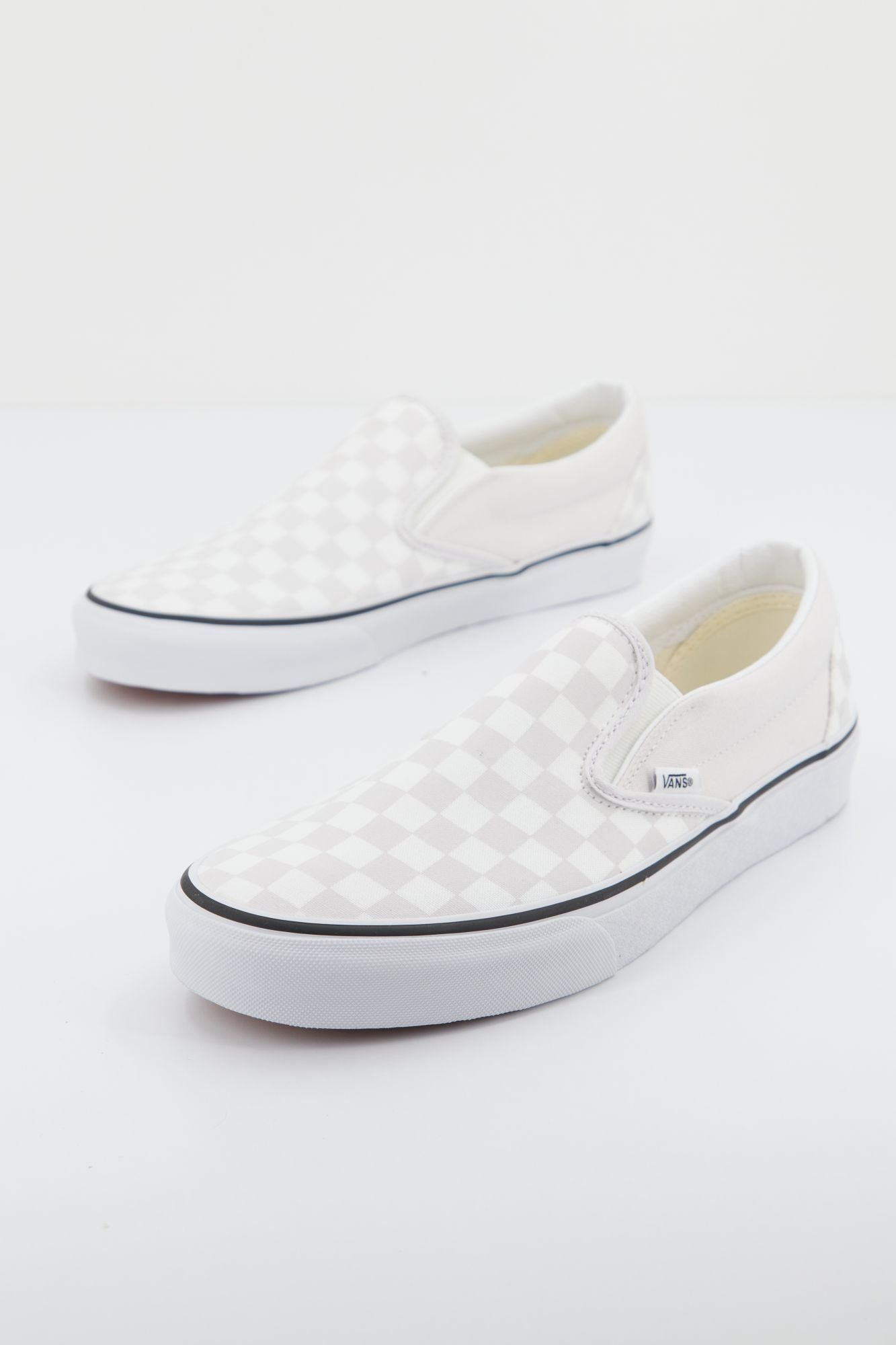 VANS CLASSIC SLIP-ON en color BLANCO (1)