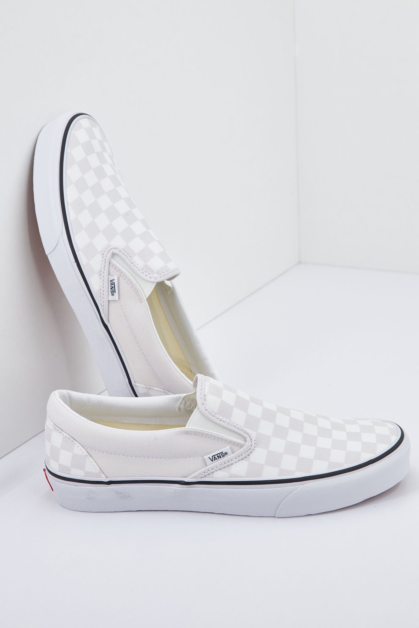 VANS CLASSIC SLIP-ON en color BLANCO (4)
