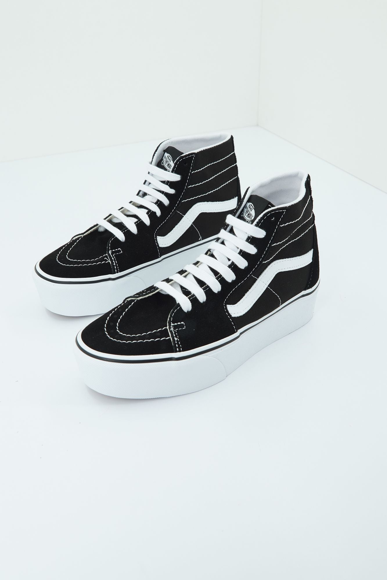 VANS UA SK8-HI en color NEGRO (1)