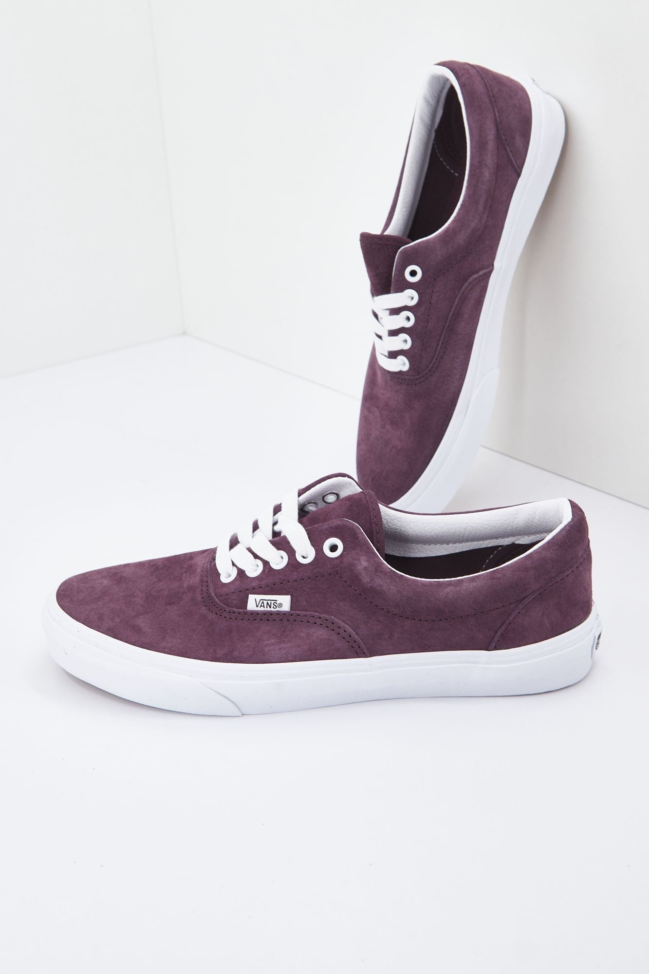 VANS UA ERA en color VIOLETA (4)