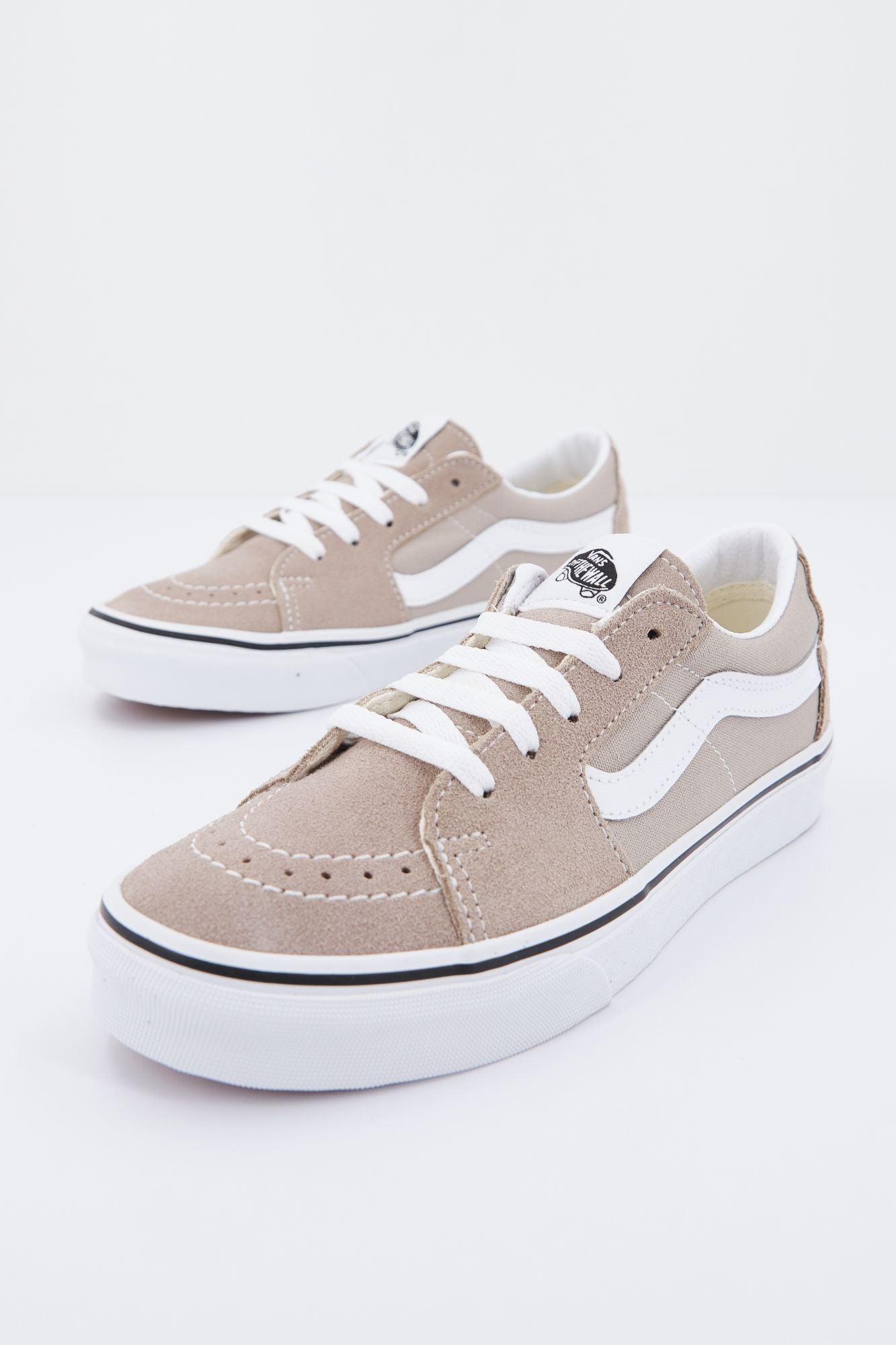 VANS UA SK8-LOW en color BEIS (2)