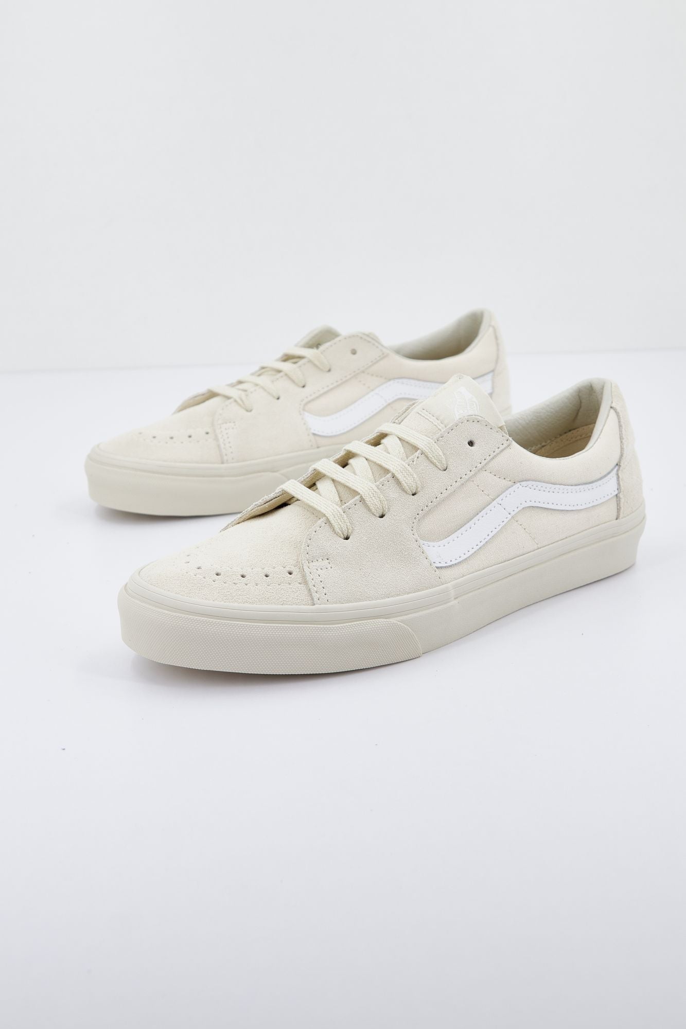 VANS UA SK8-LOW en color BEIS (2)