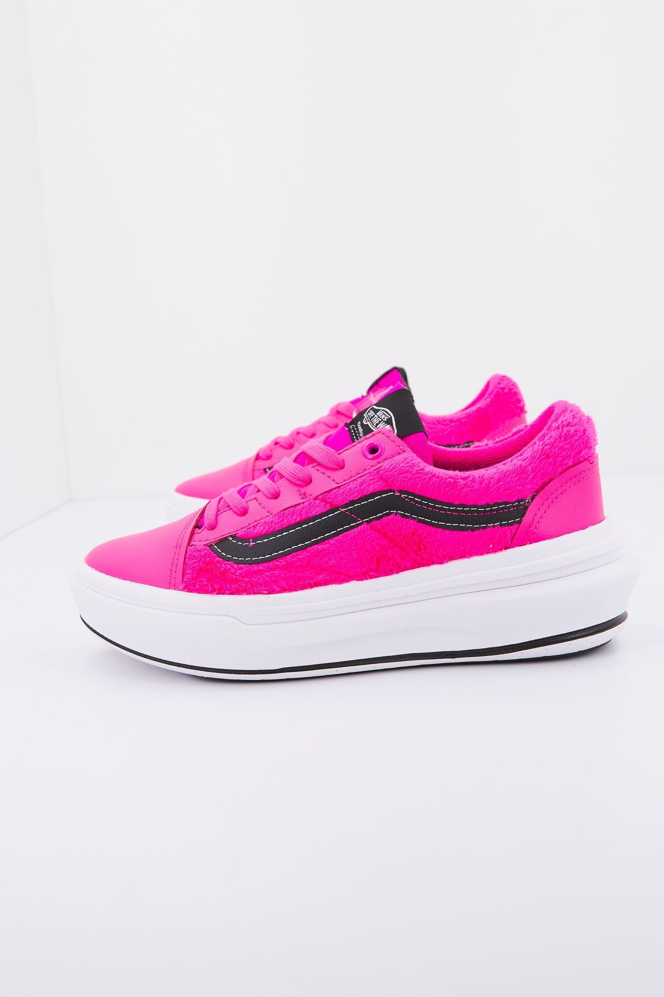 VANS OLD SKOOL OVERT CC en color ROSA (2)