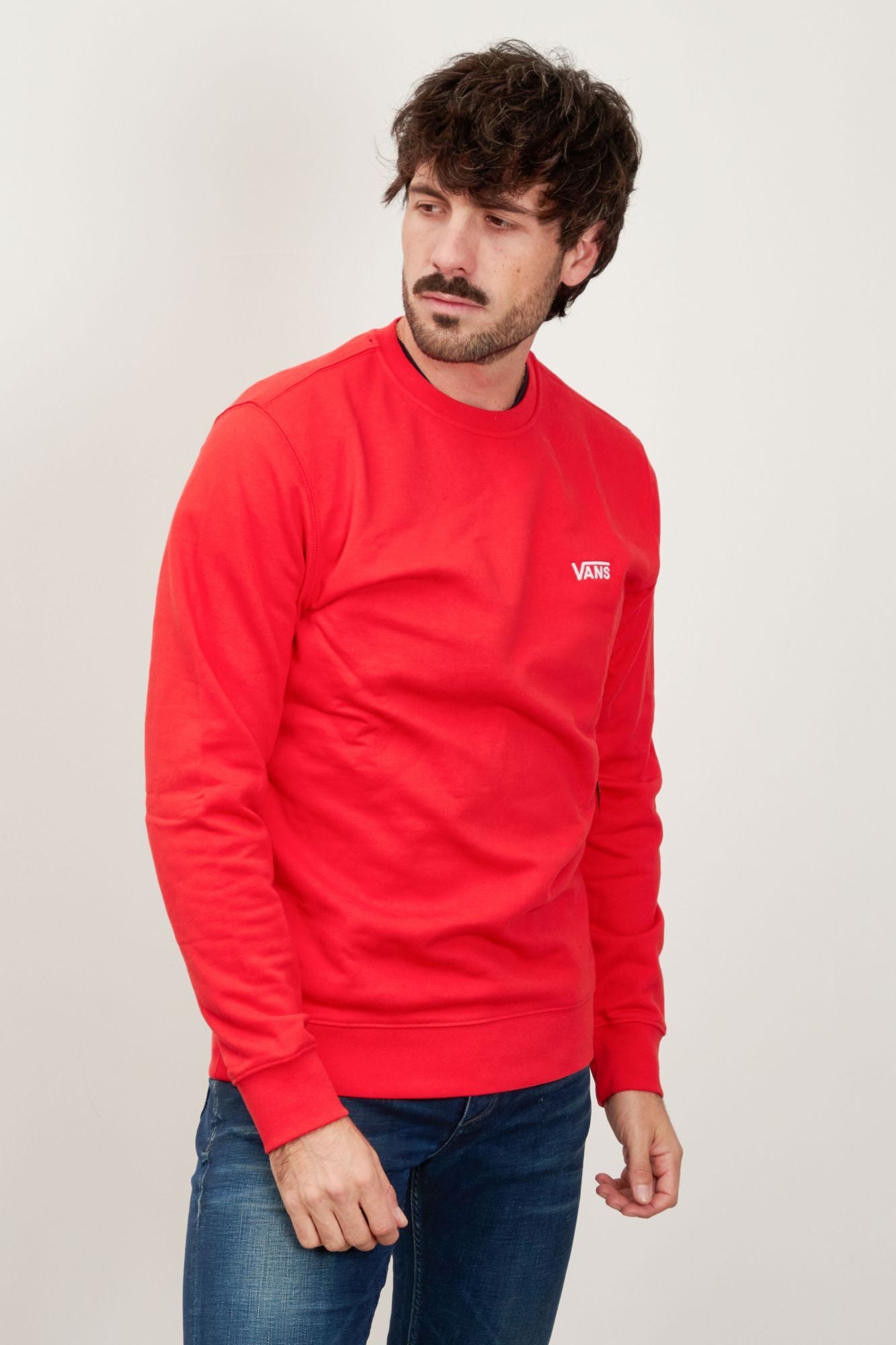 VANS CORE BASIC CREW en color ROJO (2)