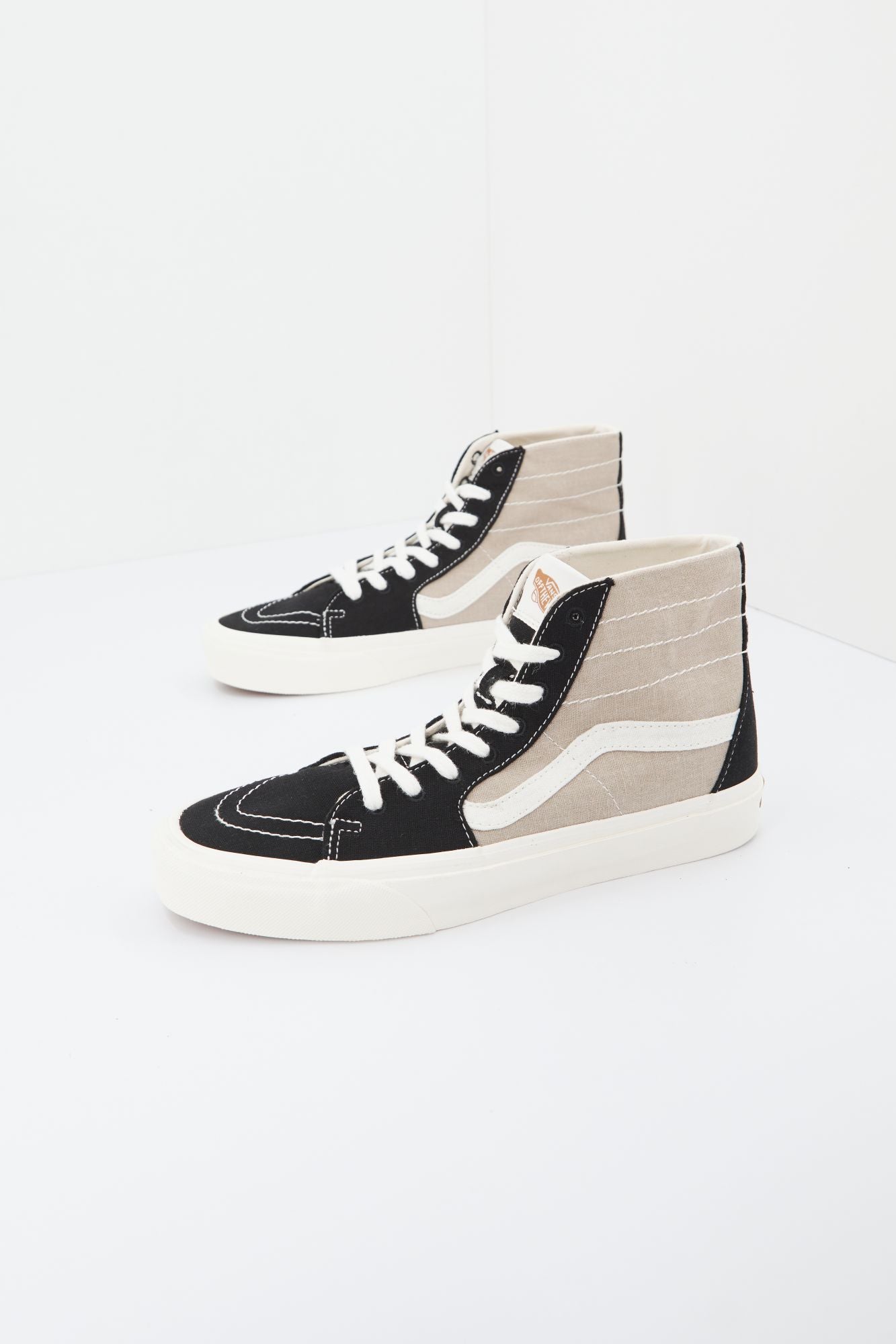 VANS UA SK8-HI en color NEGRO (1)