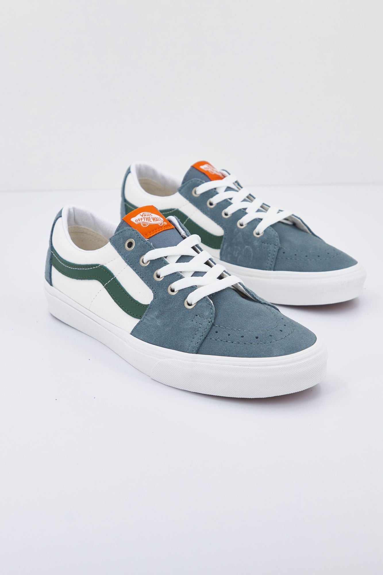 VANS UA SK8-LOW en color AZUL (1)