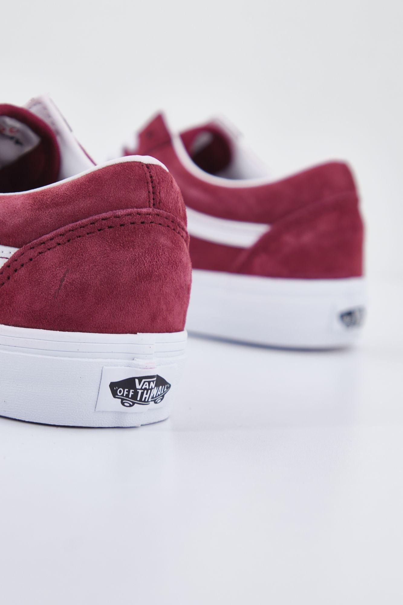 VANS UA OLD SKOOL en color BURDEOS (4)