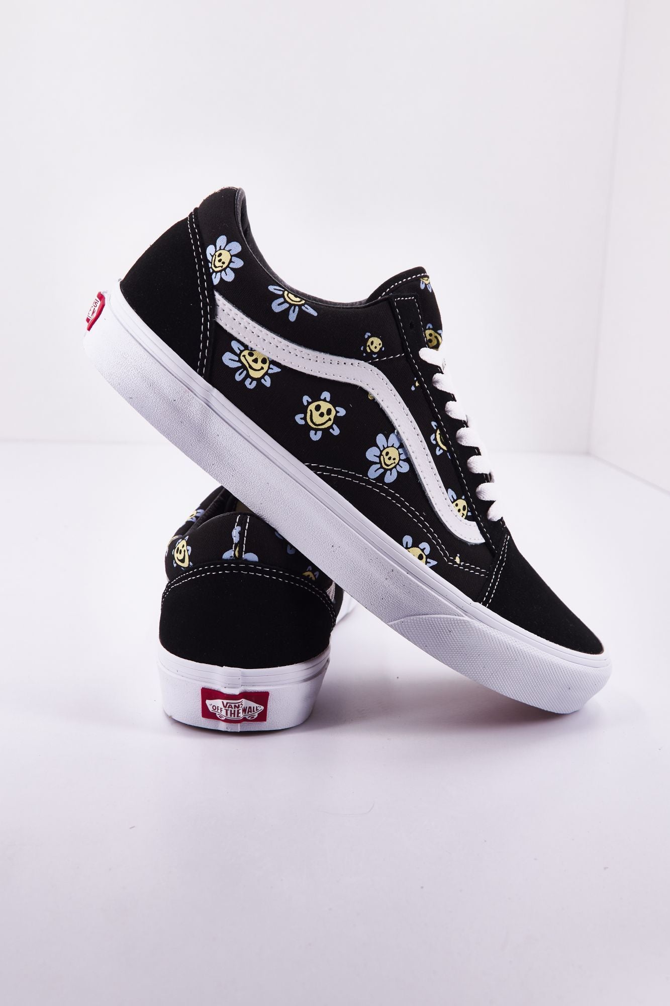 VANS UA OLD SKOOL en color FLORAL (3)