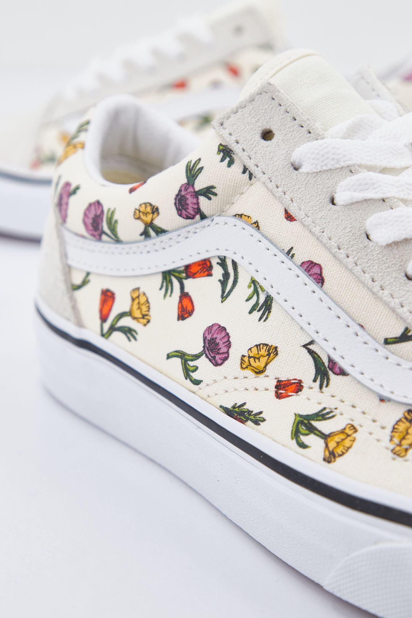 VANS UA OLD SKOOL en color FLORAL (3)