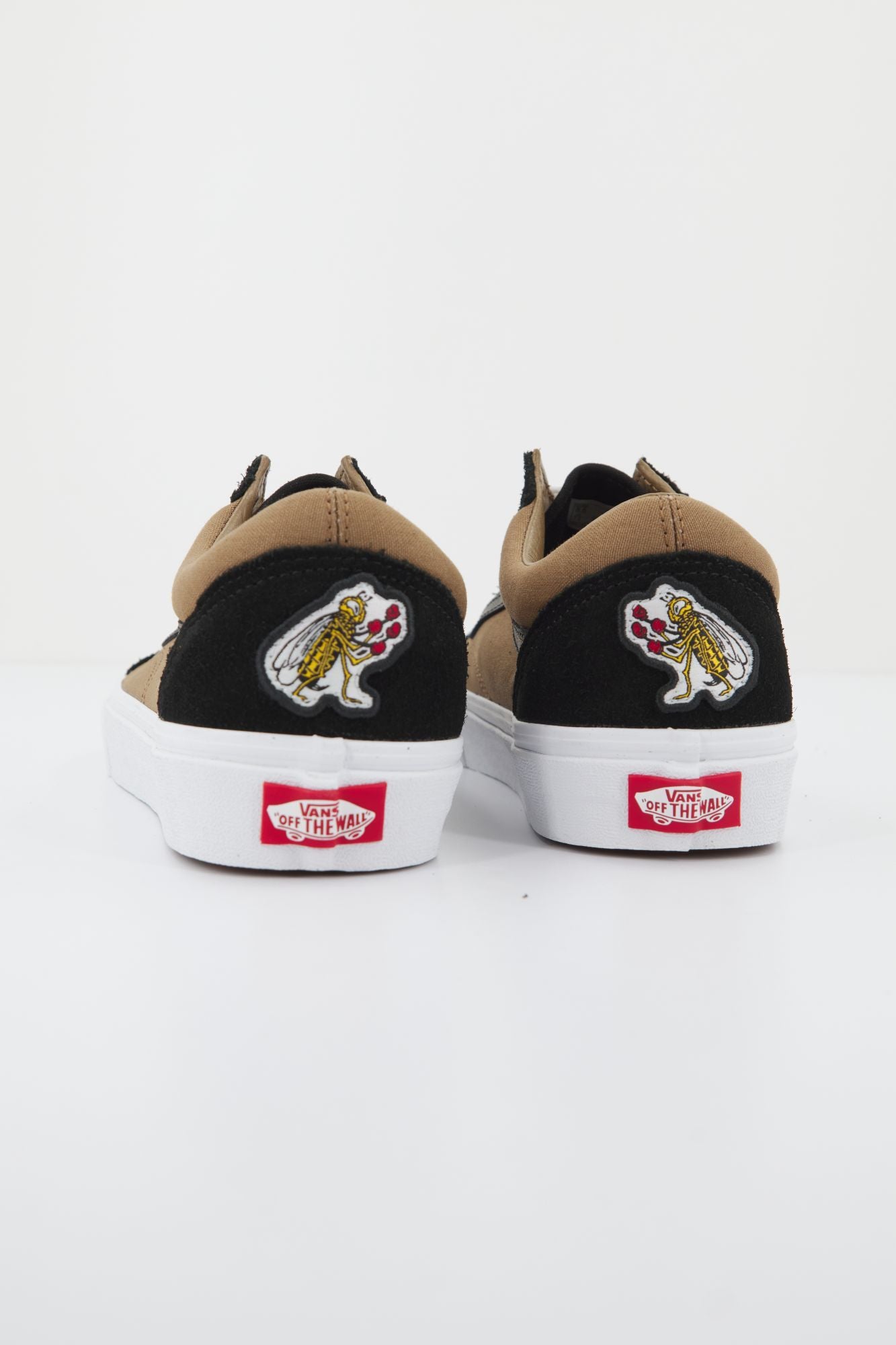 VANS UA OLD SKOOL en color MARRON (2)