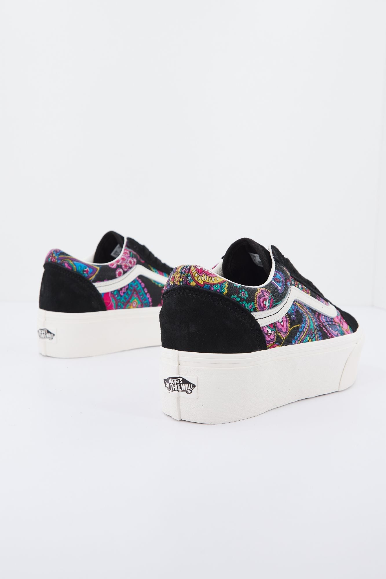 VANS UA OLD SKOOL en color NEGRO (3)