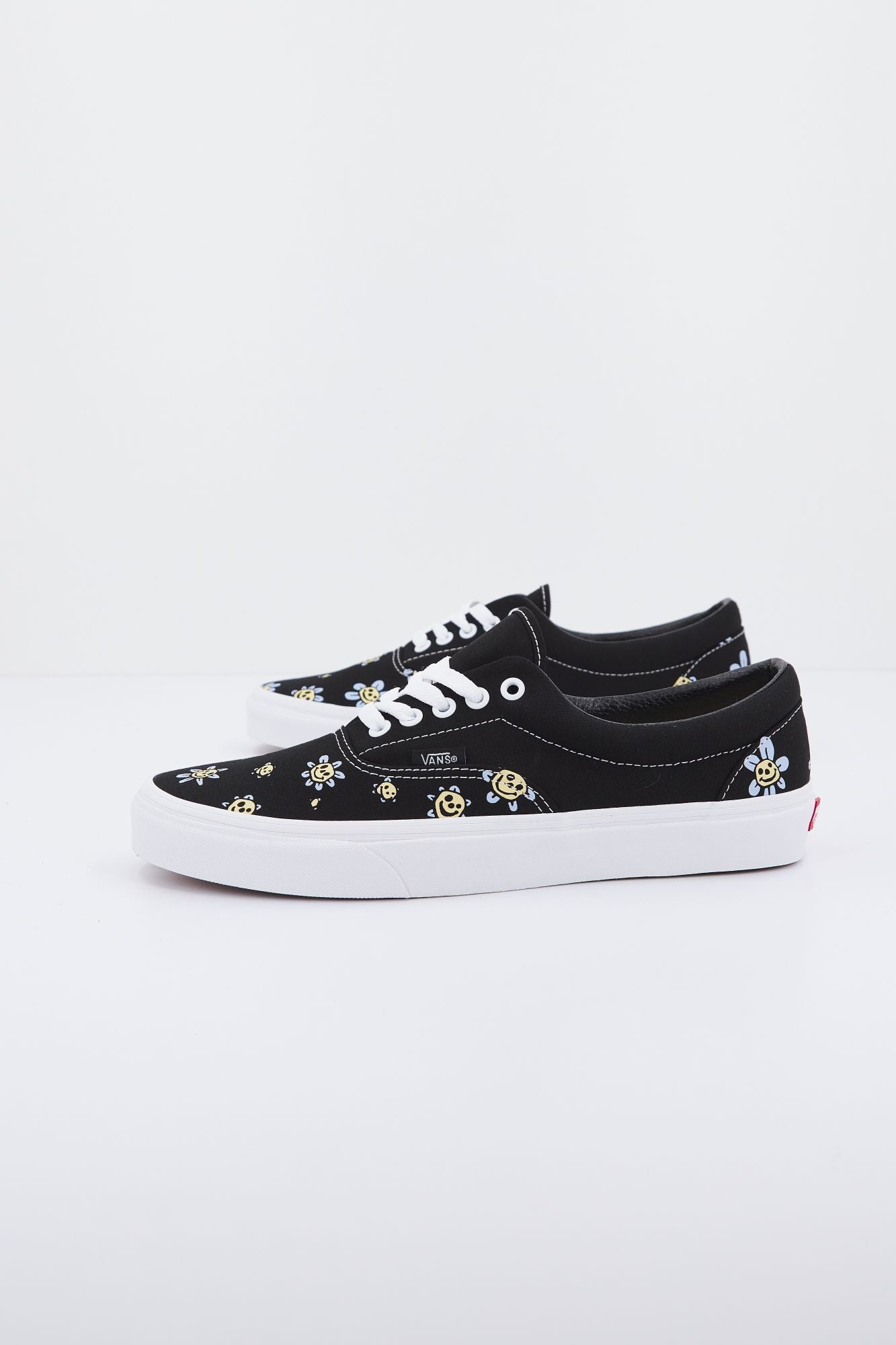 VANS UA ERA en color FLORAL (1)