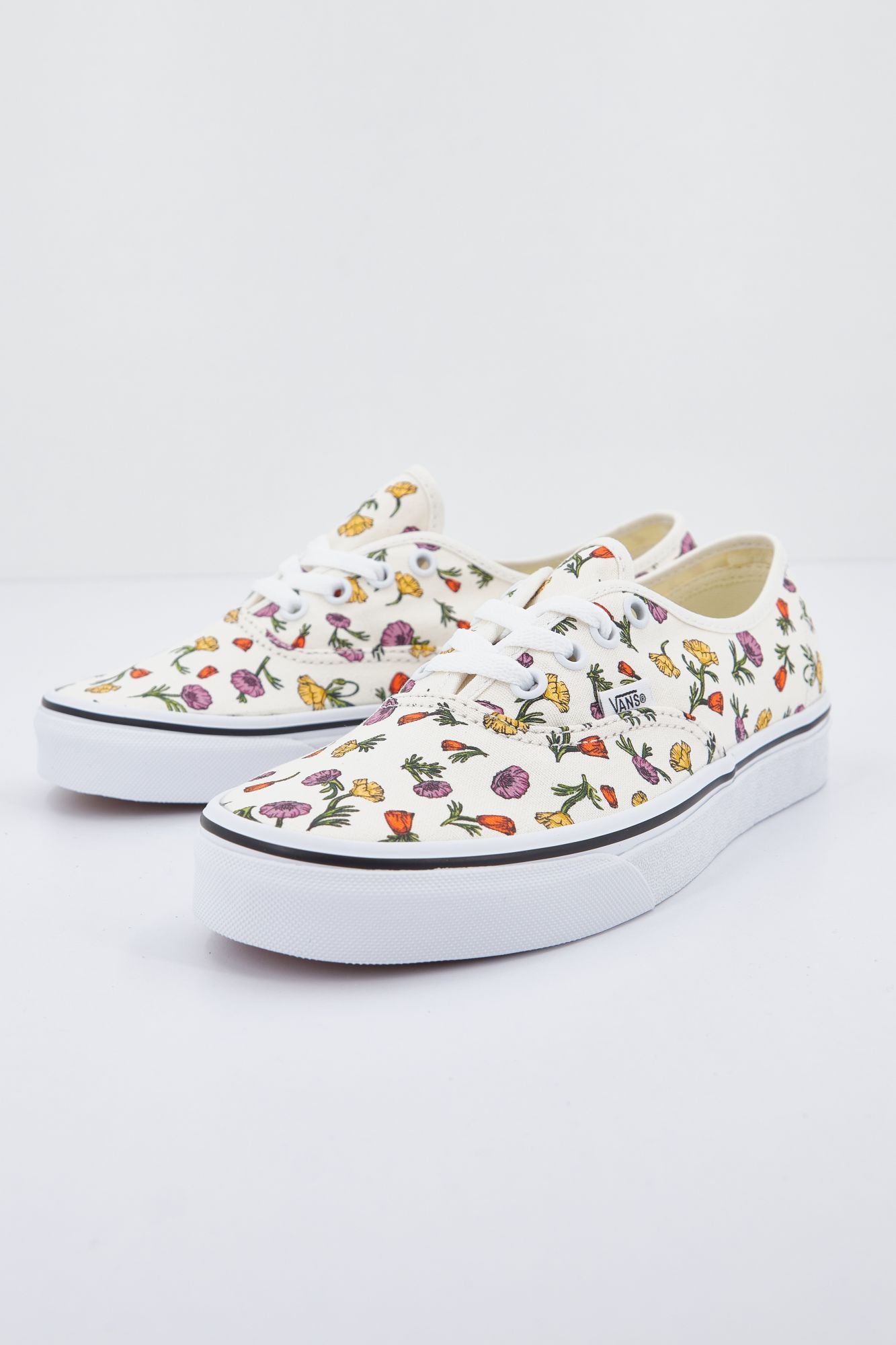 VANS UA AUTHENTIC en color FLORAL (2)