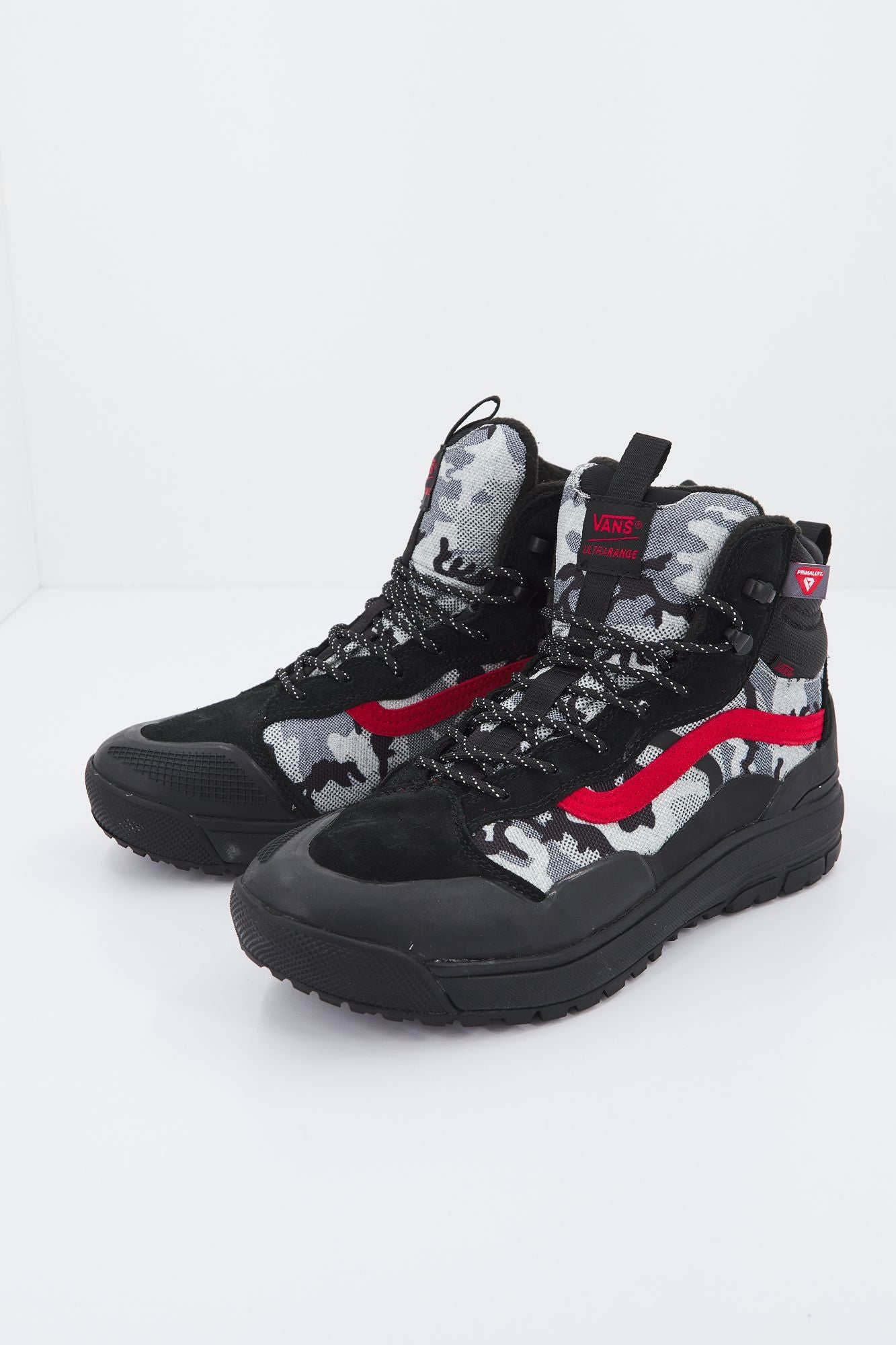 VANS UA ULTRARANGE en color NEGRO (3)
