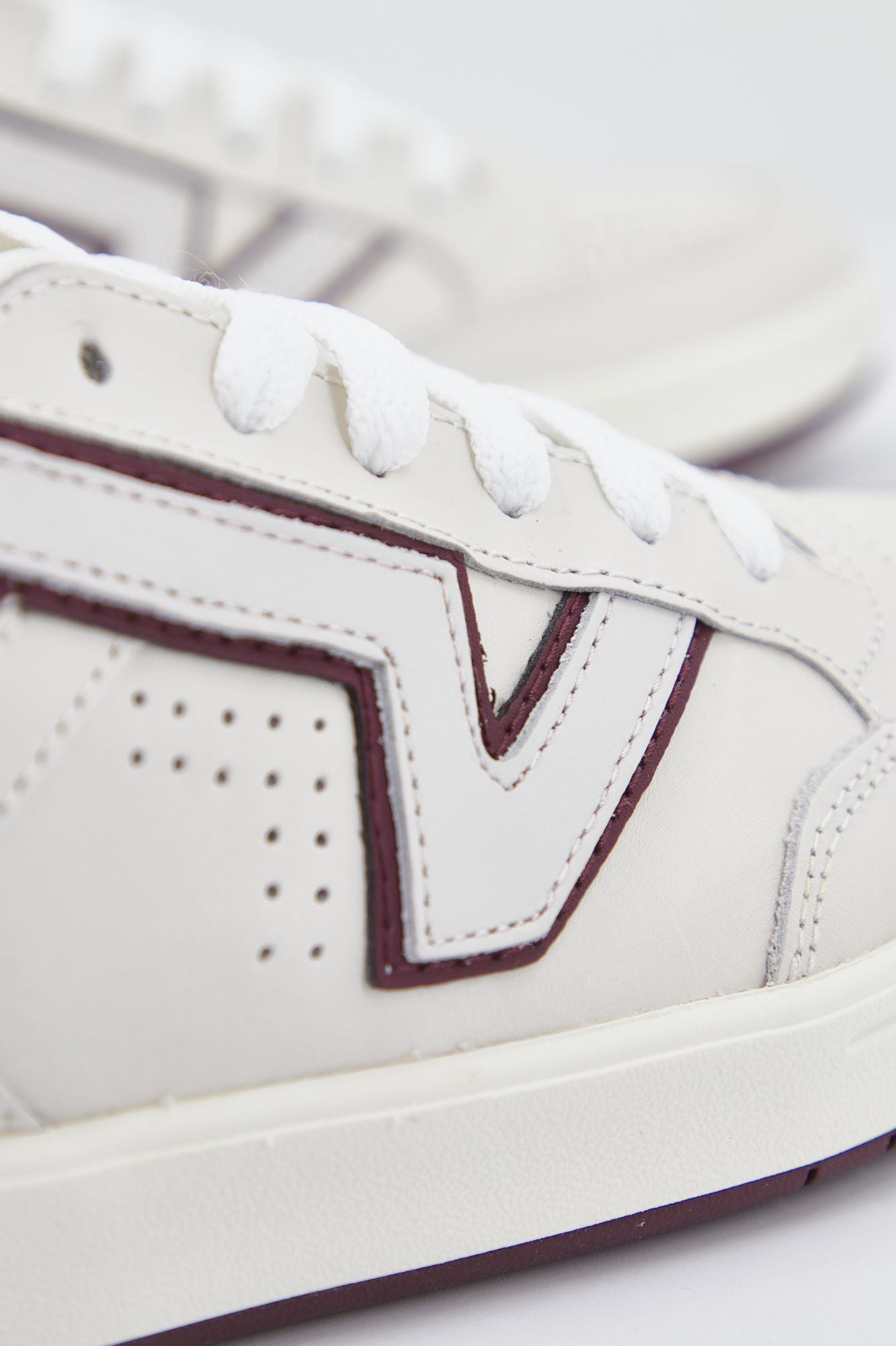 VANS UA LOWLAND en color BEIS (4)