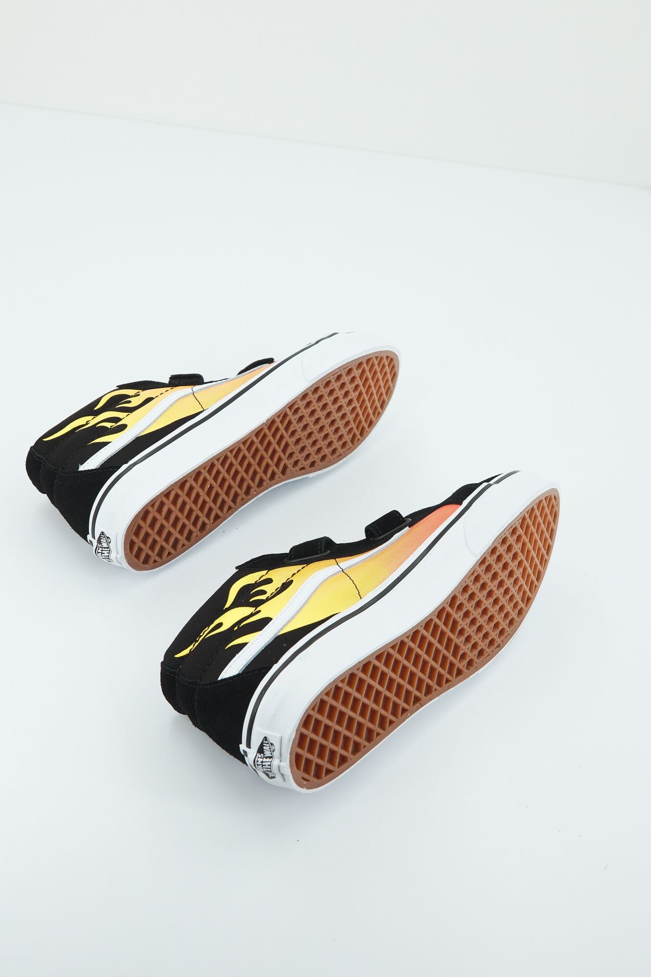 VANS JN SK8-MID en color NEGRO (3)