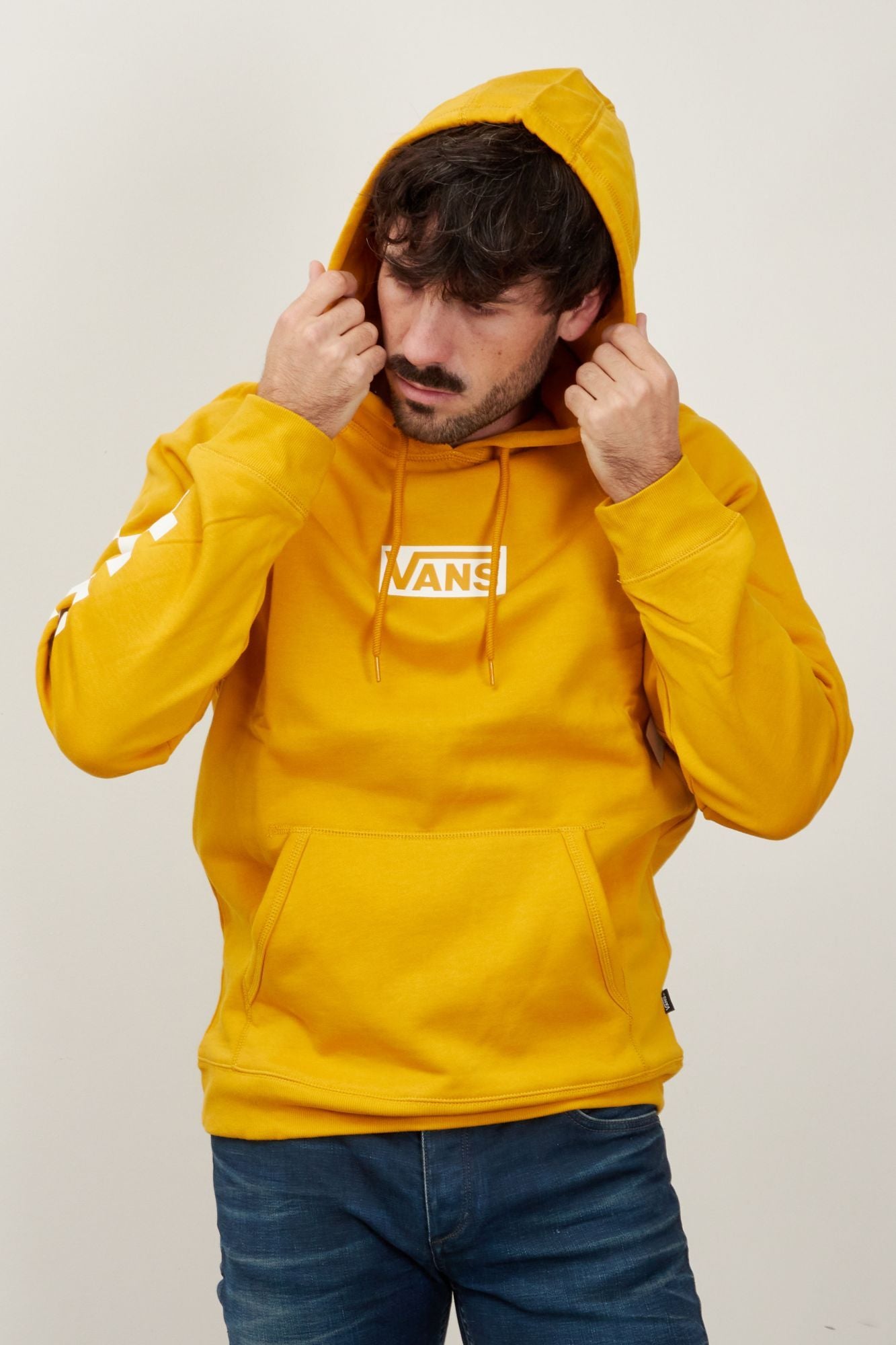 VANS VERSA STANDARD HOOD en color AMARILLO (3)