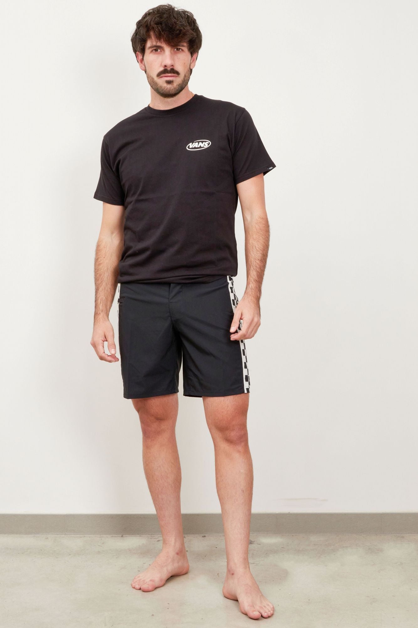 VANS BAÑADOR SIDELINES BOARDSHORT en color NEGRO (1)