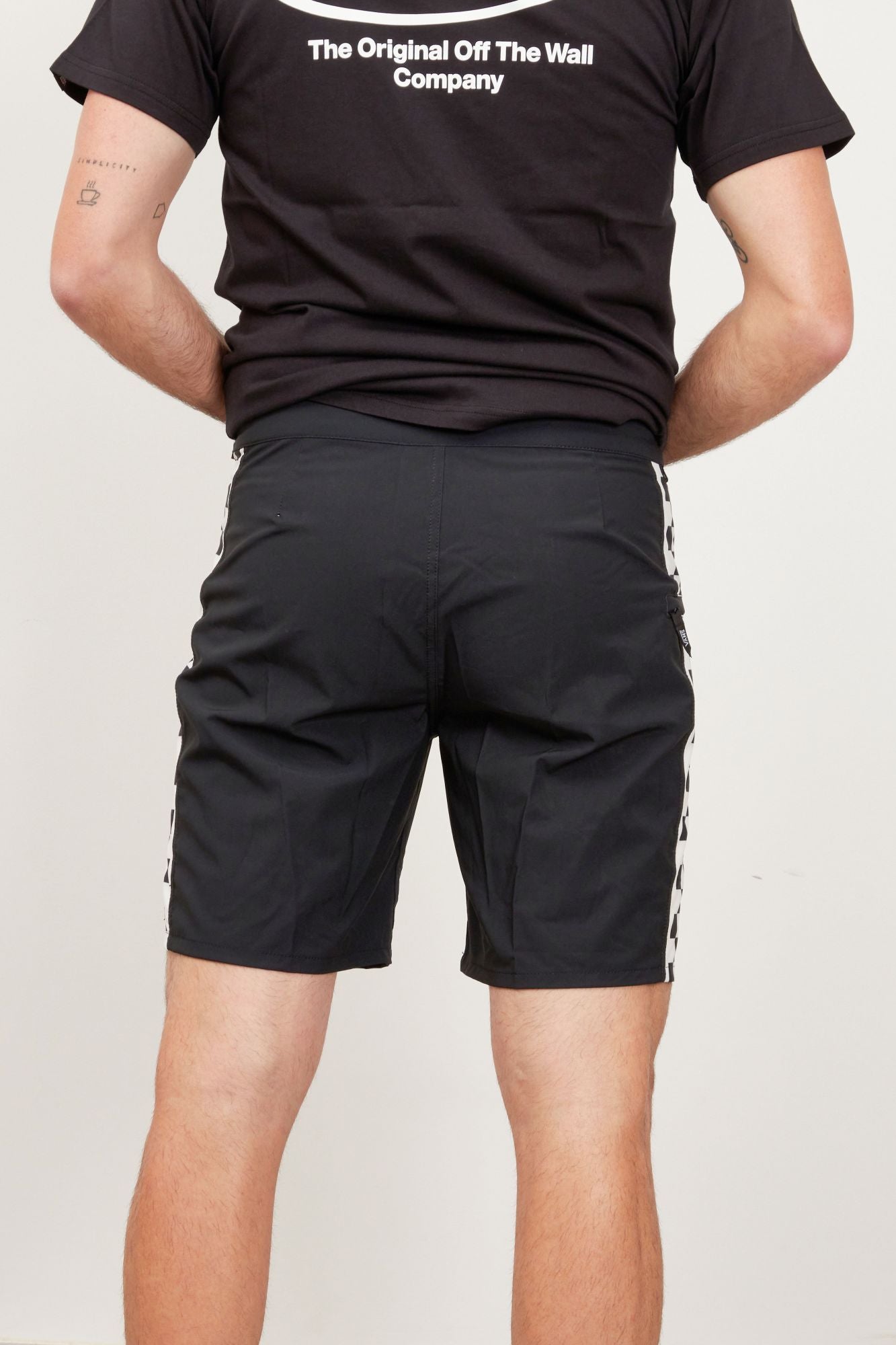 VANS BAÑADOR SIDELINES BOARDSHORT en color NEGRO (4)