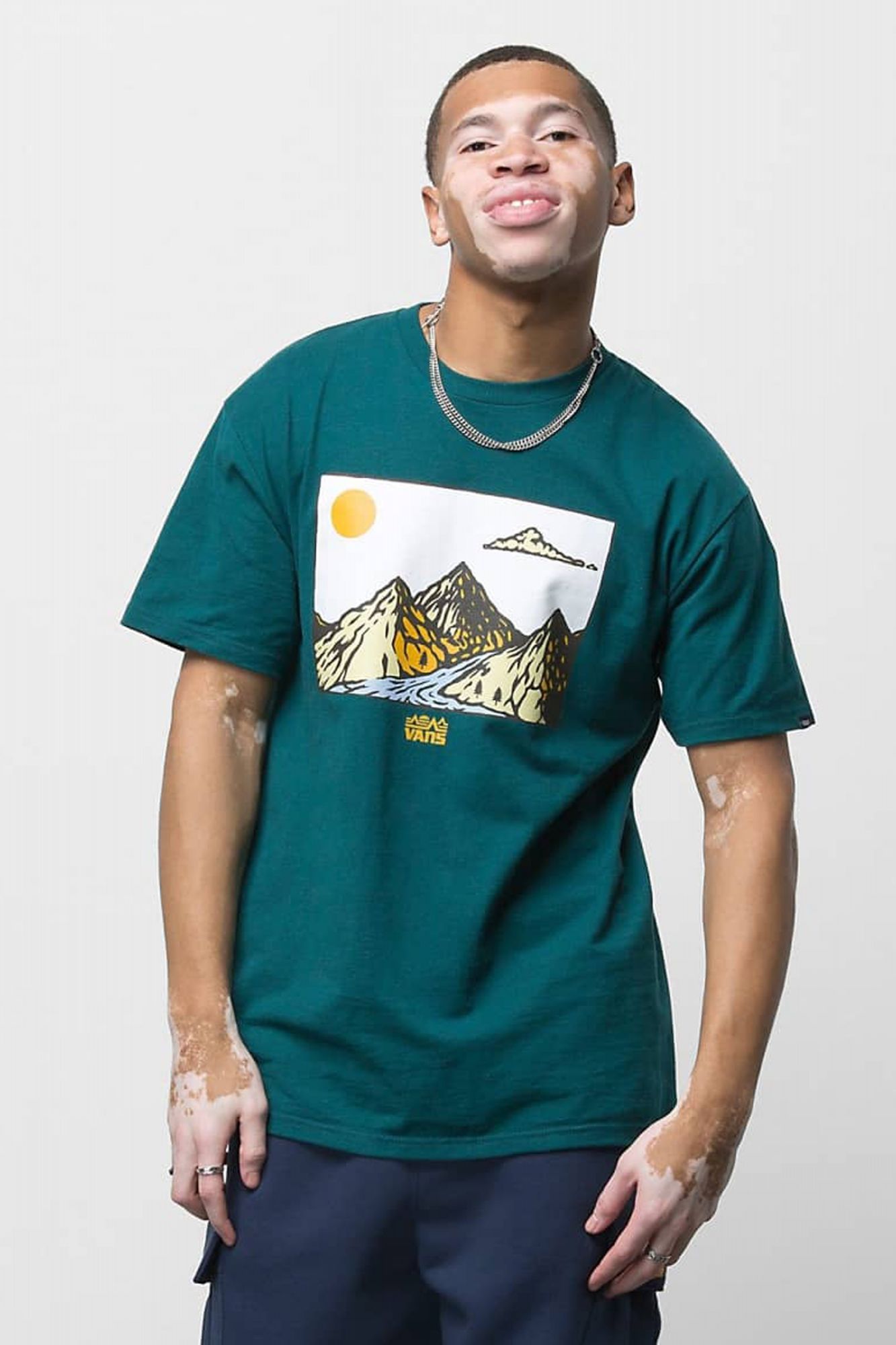 VANS SS TEE II en color VERDE (1)