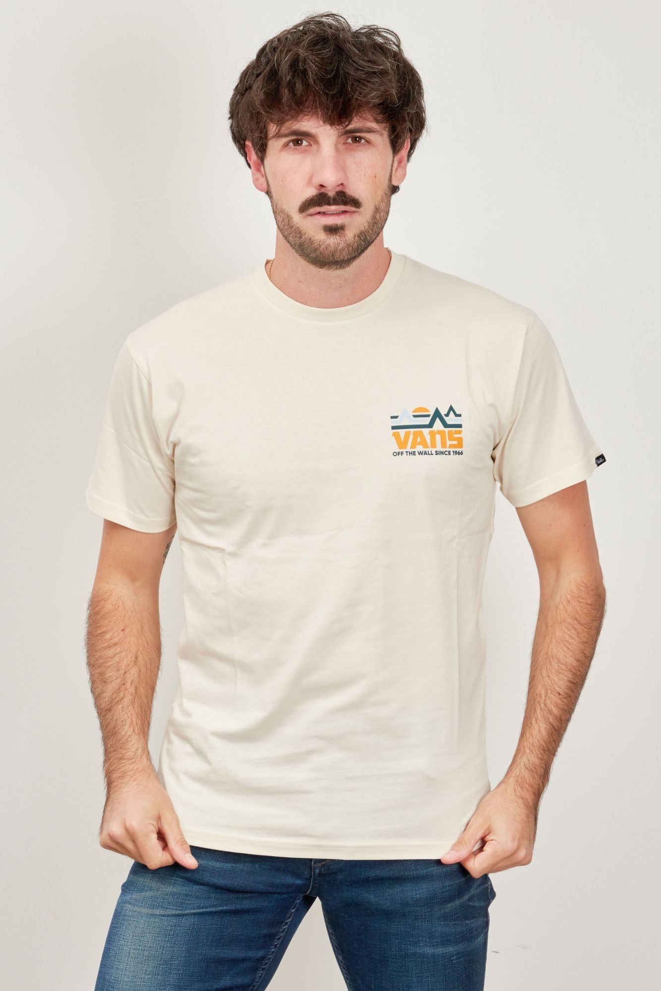 VANS VANS SS TEE en color BLANCO (1)
