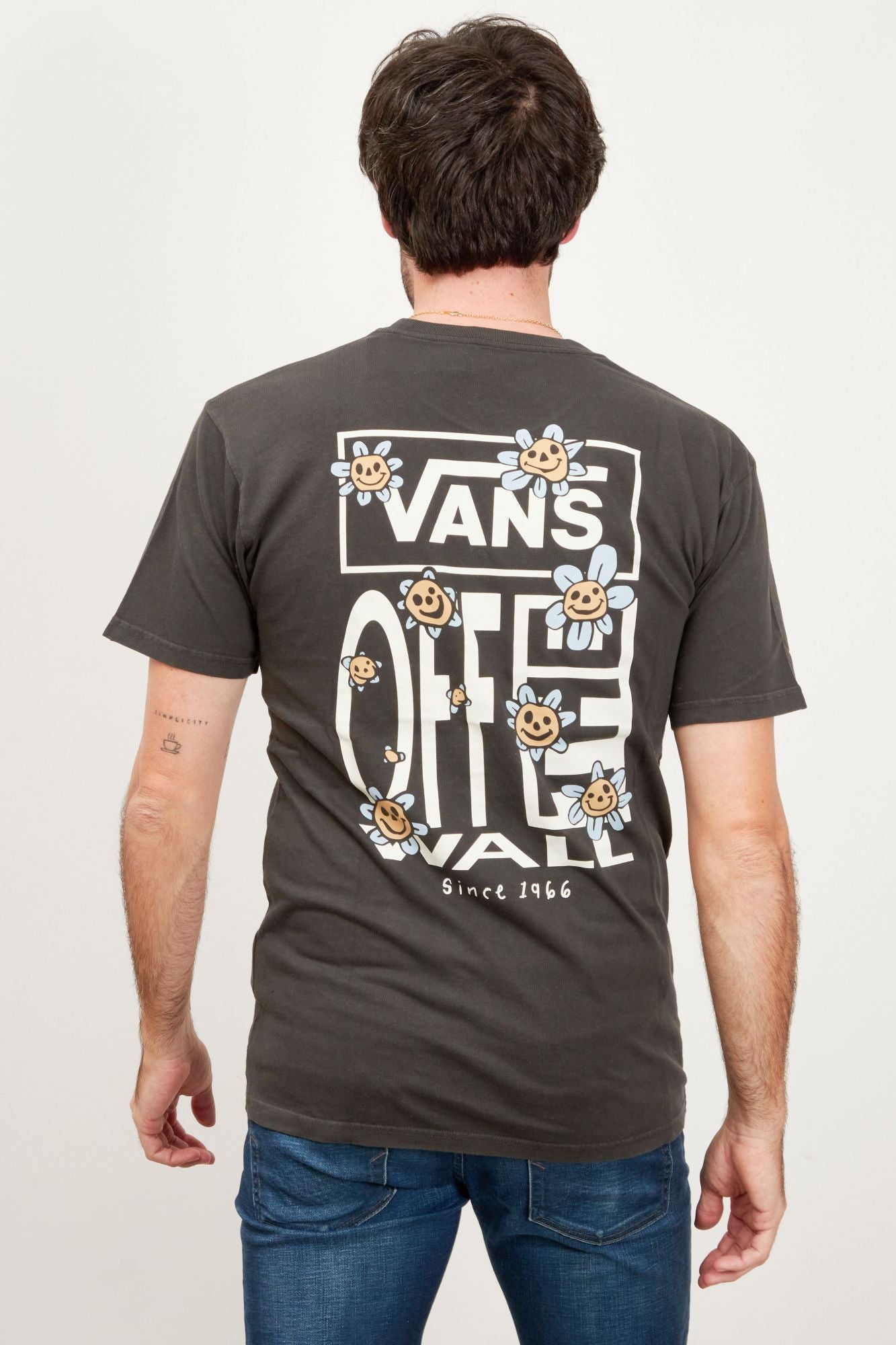VANS TRIPPY GRIN FLORAL SS en color NEGRO (4)
