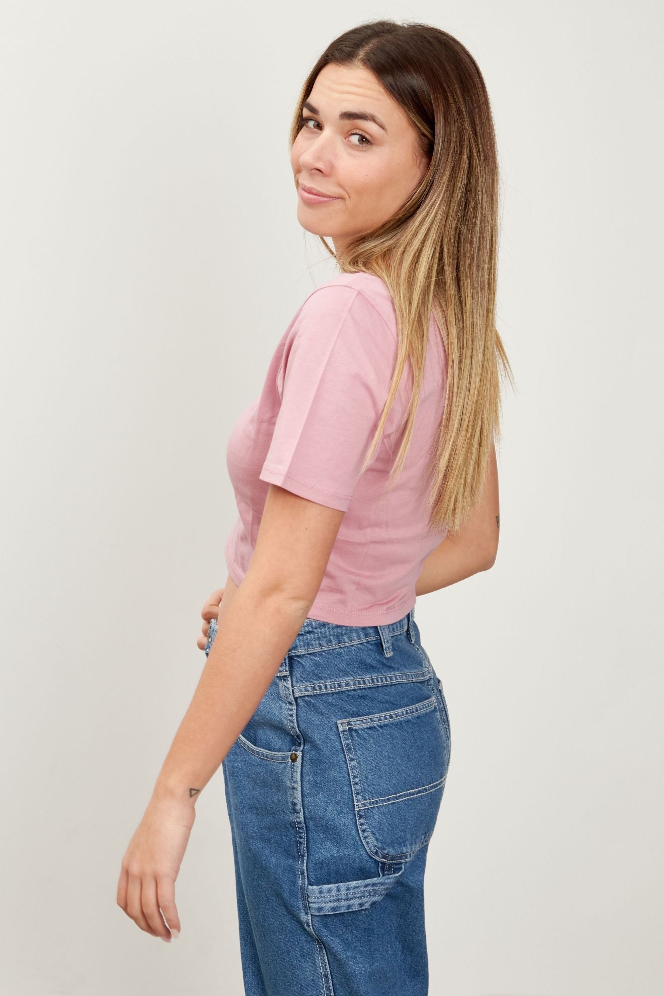 VANS FLYING V CROP CREW en color ROSA (3)