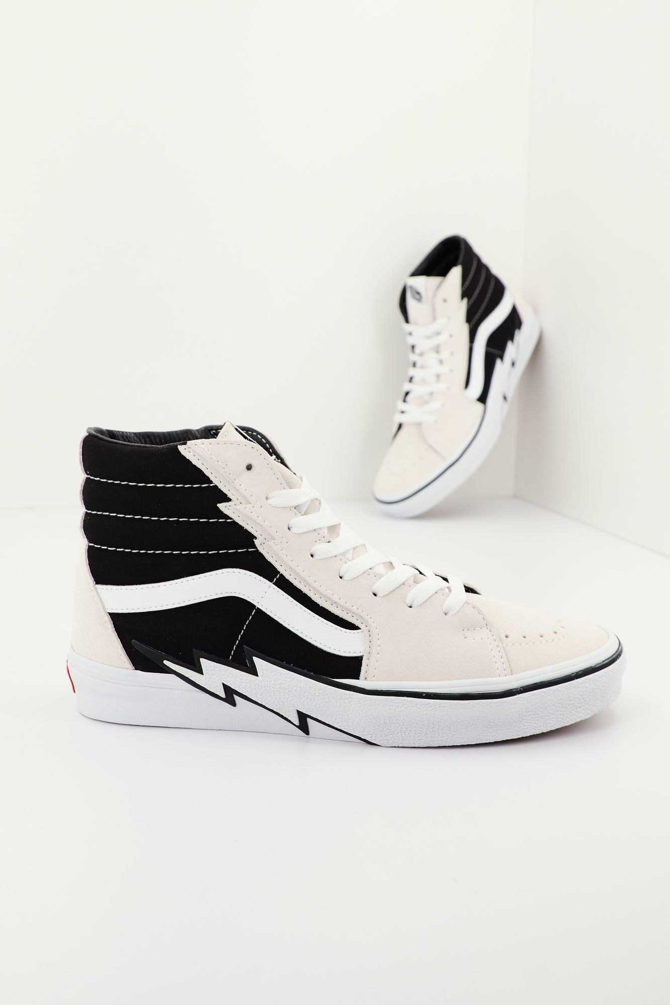 VANS SK8-HI en color BLANCO (2)