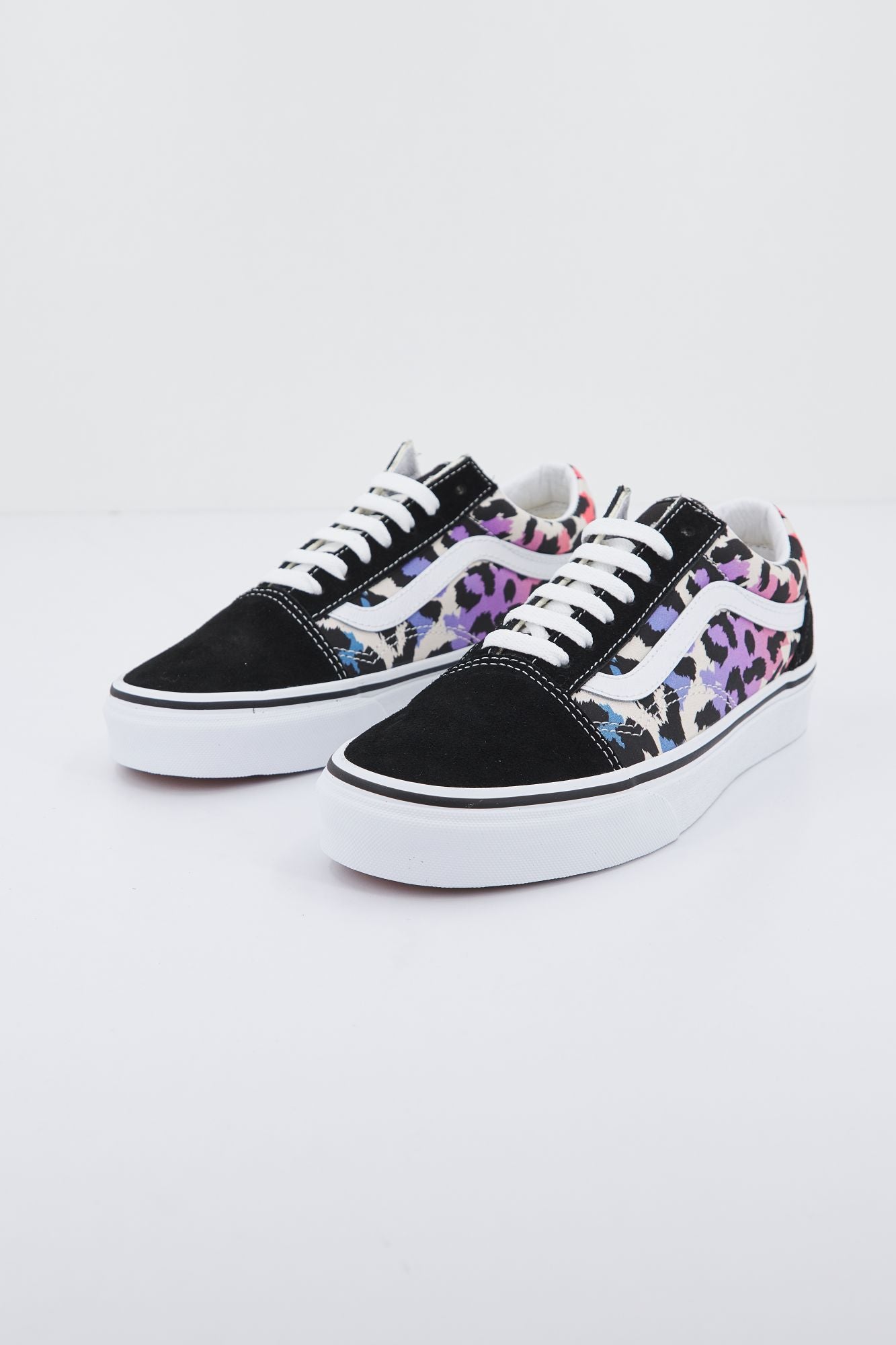 VANS VN0A4BW2MUL1 en color MULTICOLOR (2)