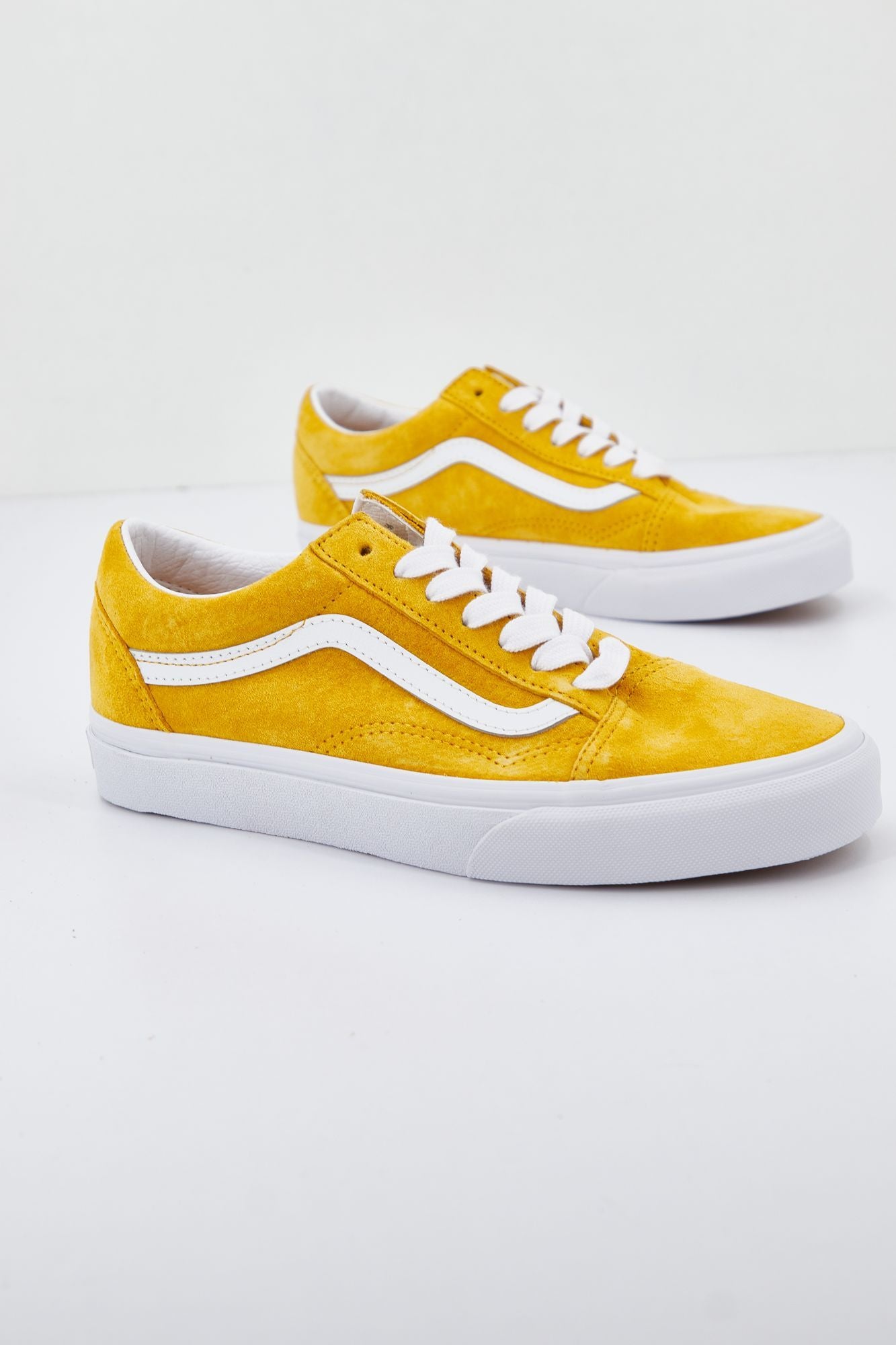 VANS UA OLD SKOOL en color AMARILLO (2)