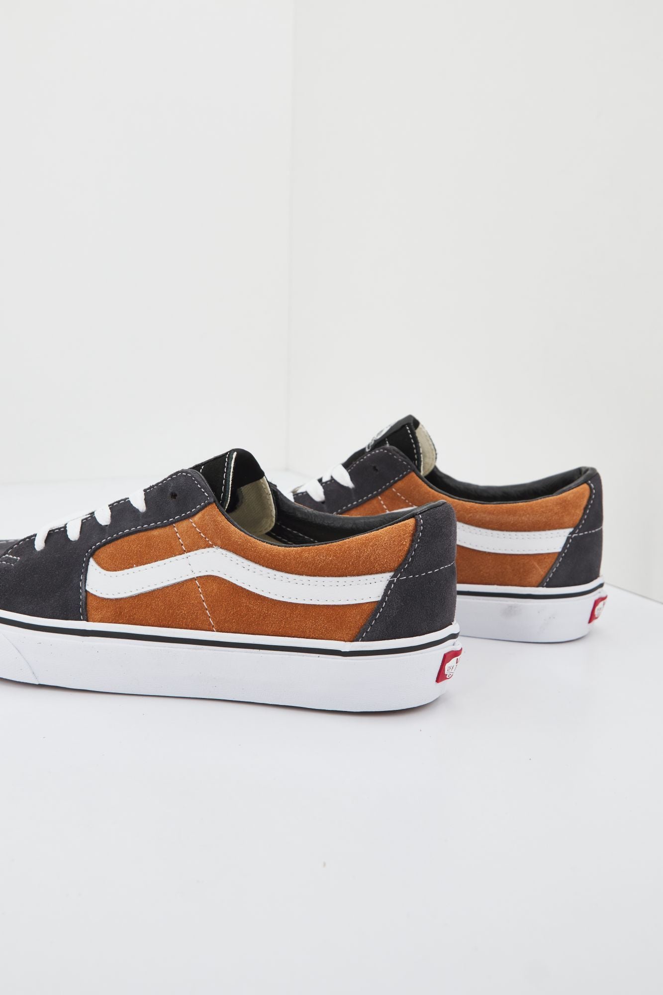 VANS SK8-LOW en color NARANJA (4)