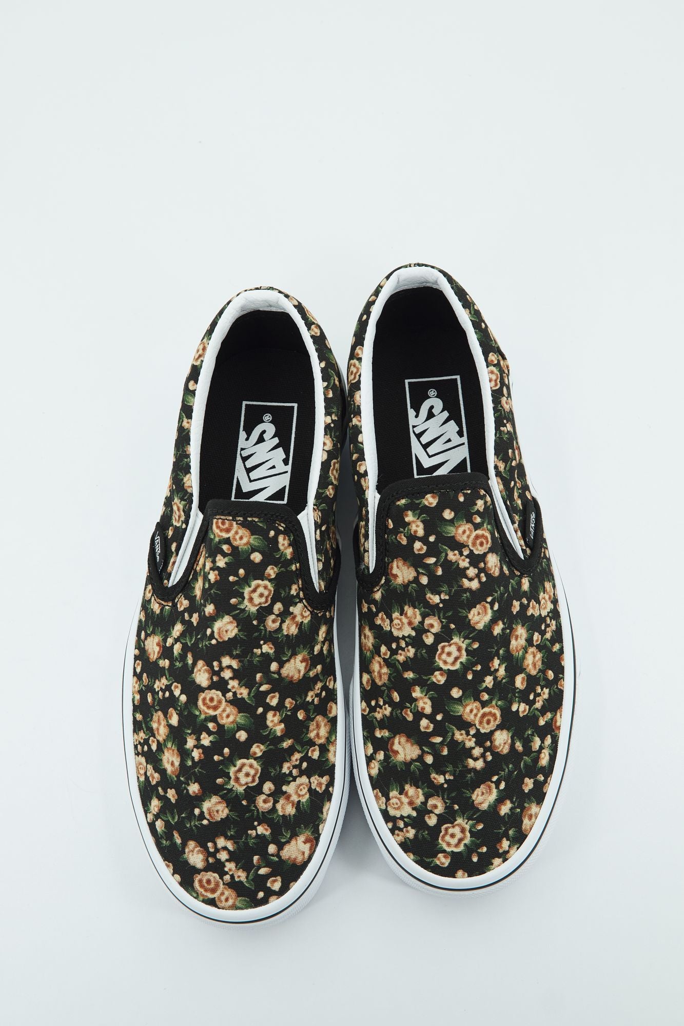 VANS UA CLASSIC en color NEGRO (4)