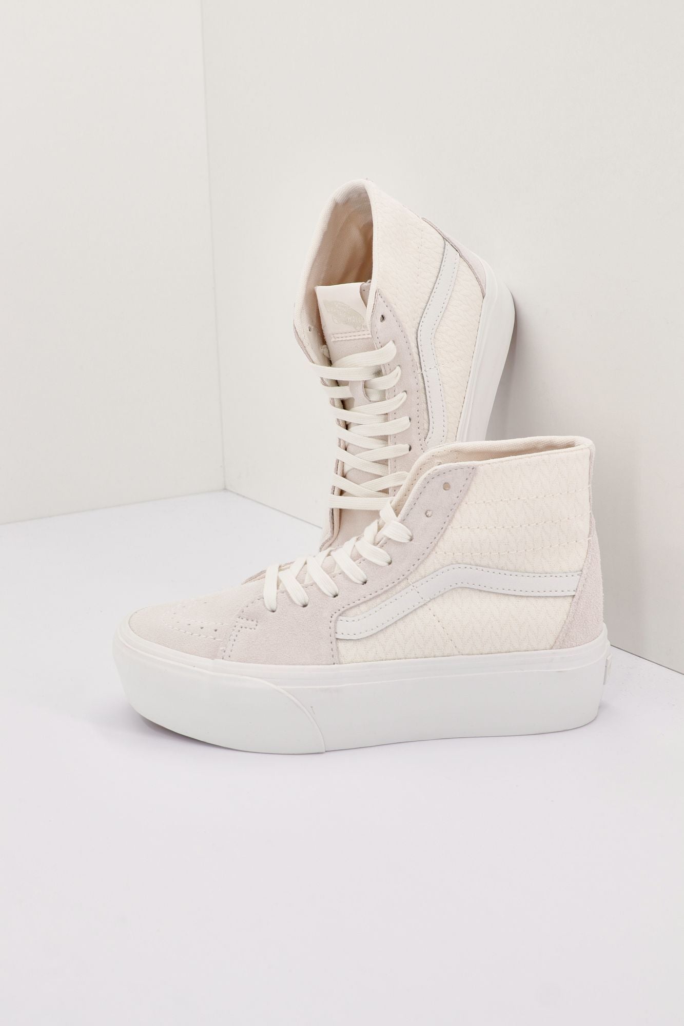VANS UA SK8-HI en color BLANCO (4)