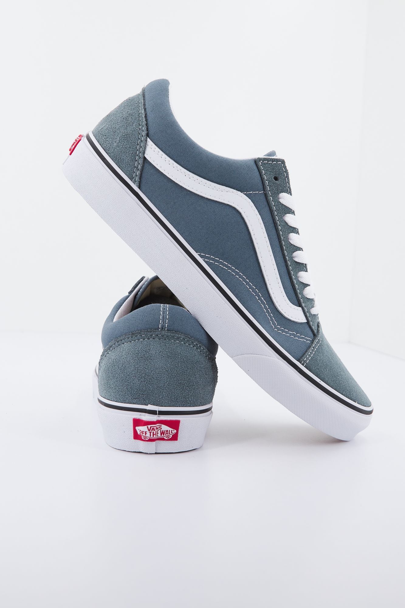 VANS VN0A4BW2RV21 en color GRIS (2)
