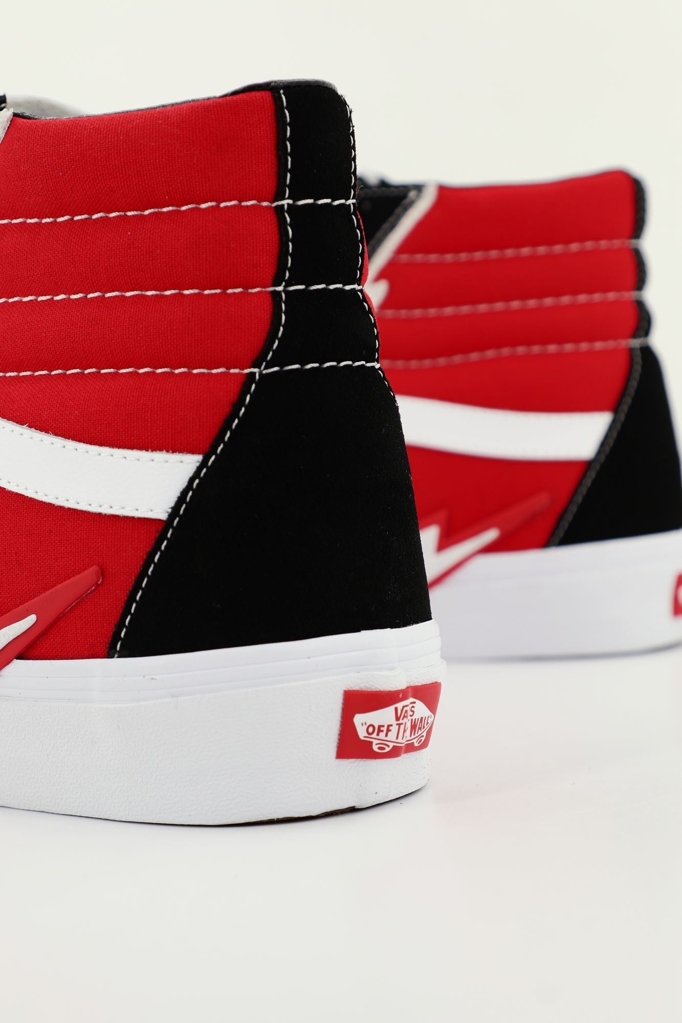 VANS VN0A5JIV4581 en color ROJO (3)