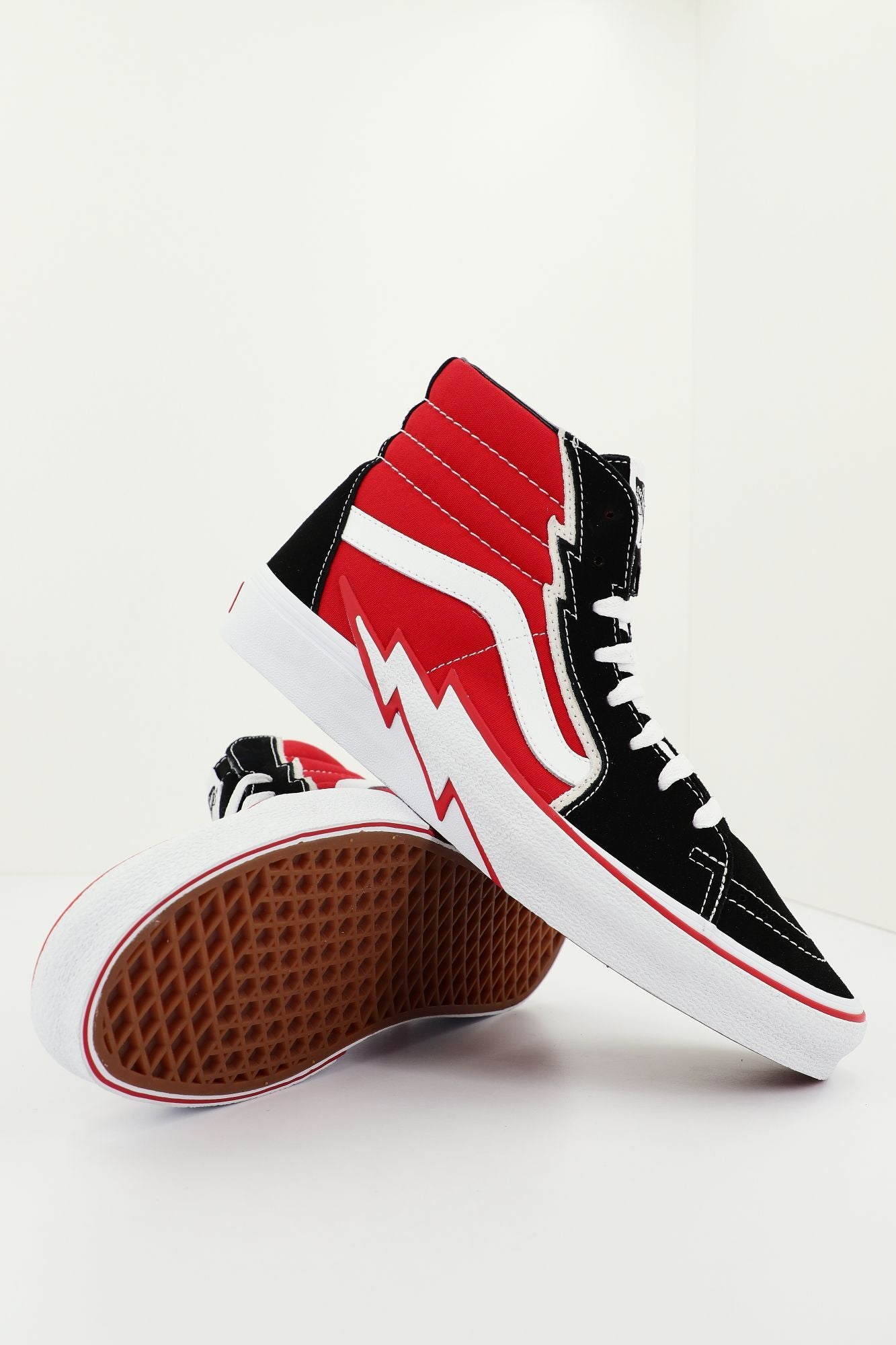 VANS VN0A5JIV4581 en color ROJO (4)